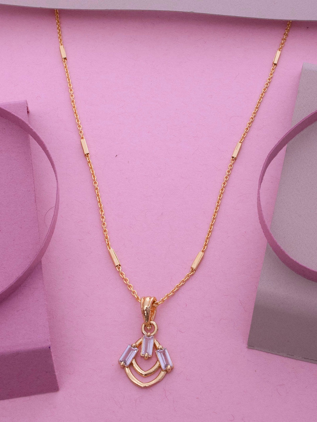 

Ramdev Art Fashion Jwellery Gold-Plated Crystal Studded Jewellery Set