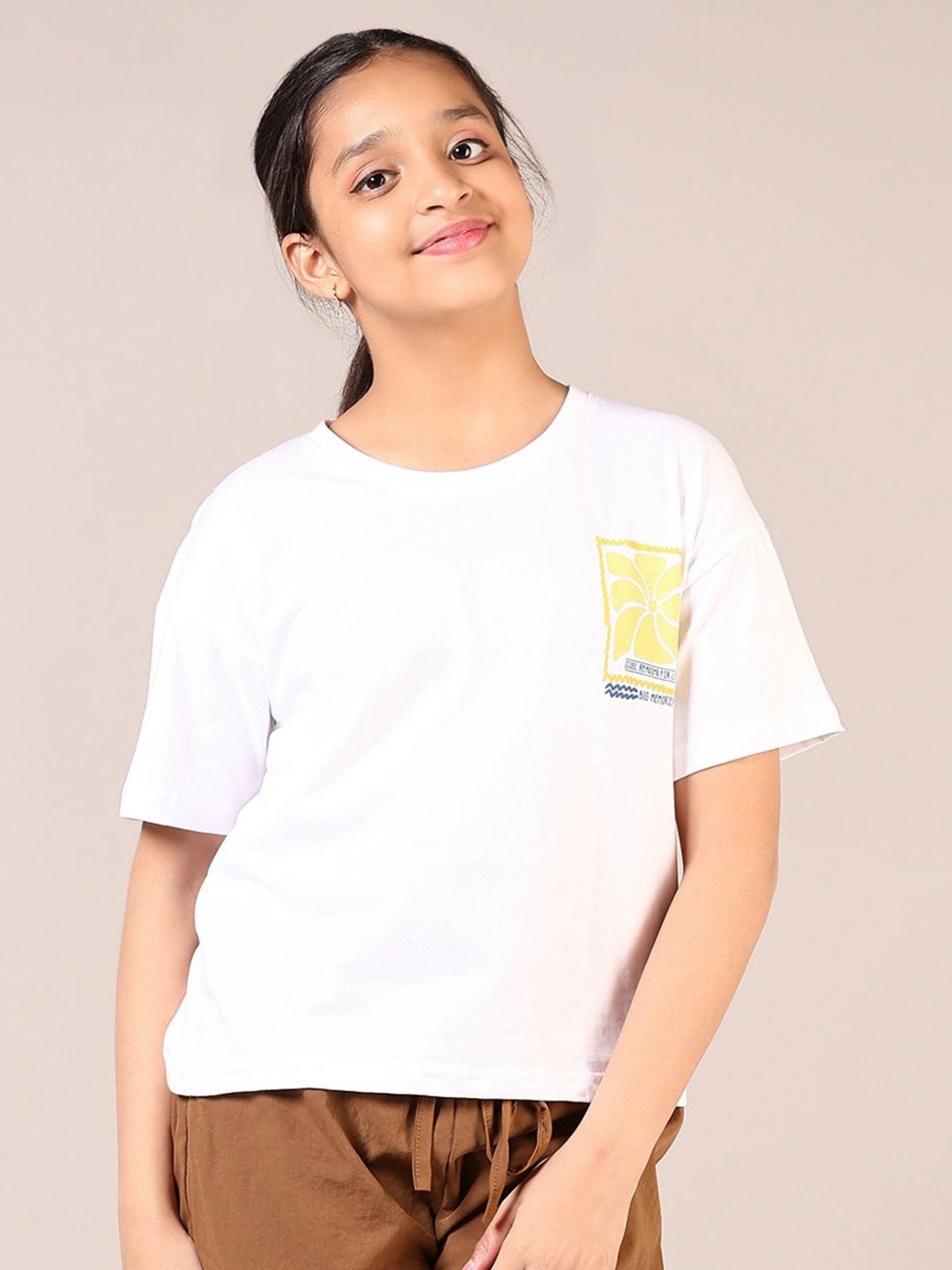 

V-Mart Girls Graphic Printed Round Neck Cotton T-shirt, White