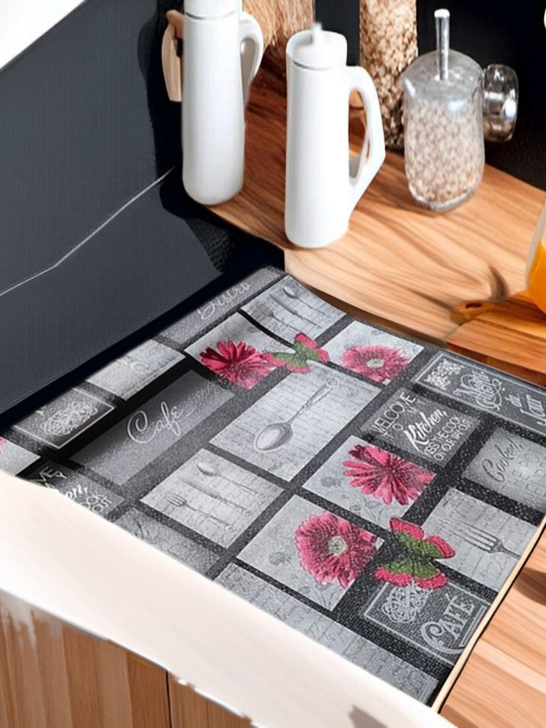 

REVEXO Grey & Pink Printed Water-Resistant Shelf Liner