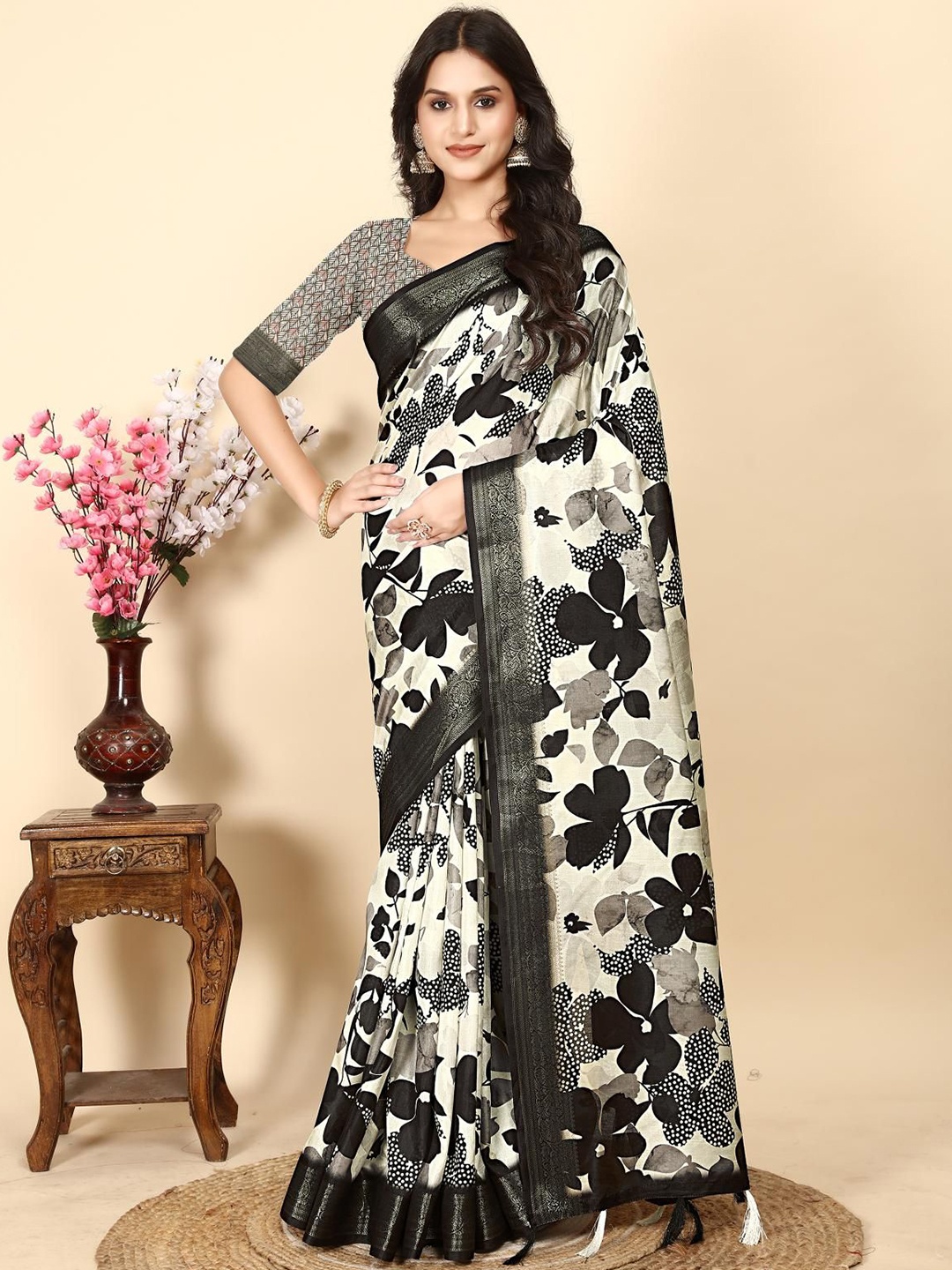 

J 6 DESIGNER Ethnic Motifs Zari Art Silk Block Print Saree, Black