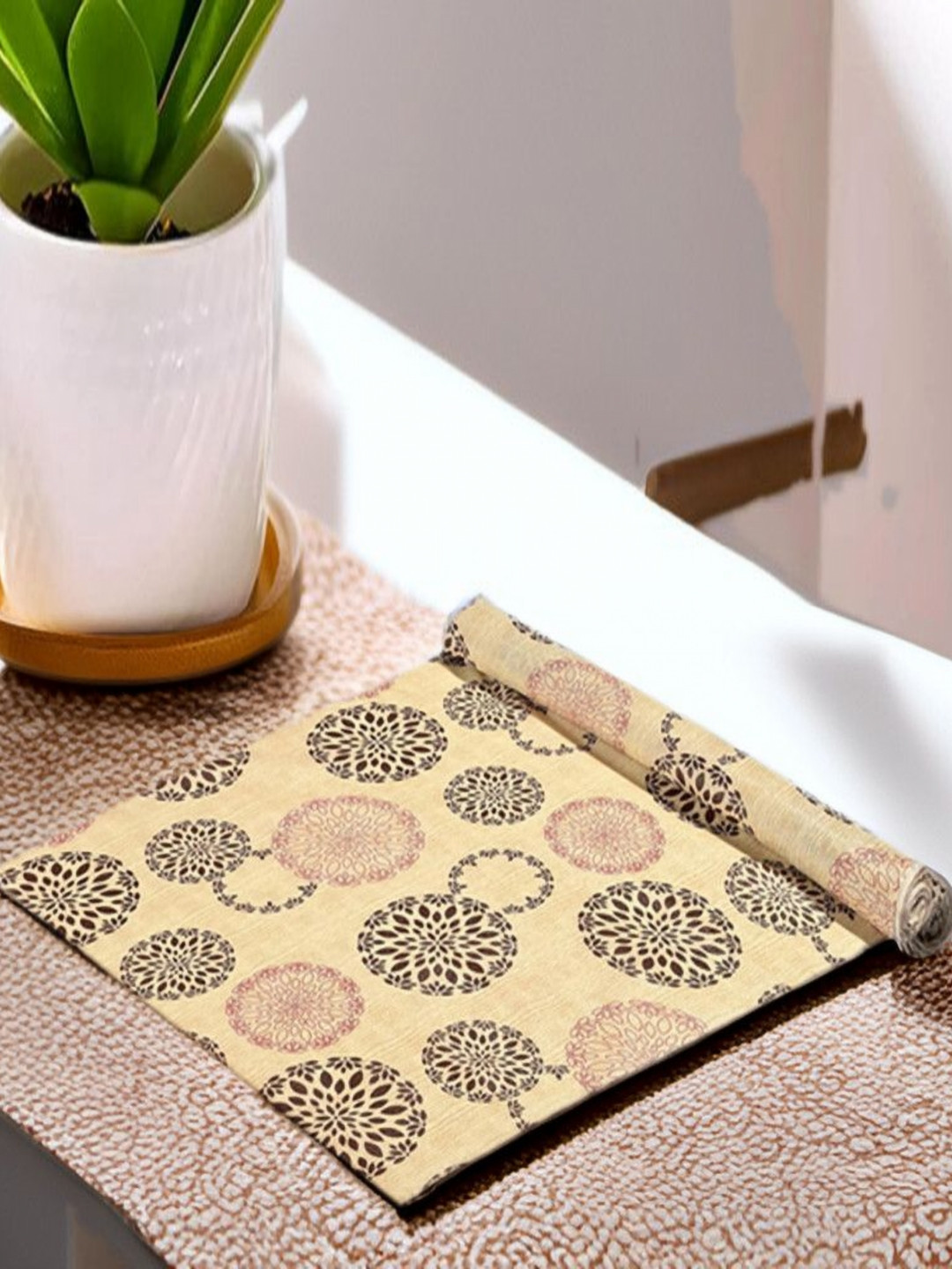 

REVEXO Beige & Pink Printed Water-Resistant Shelf Liner