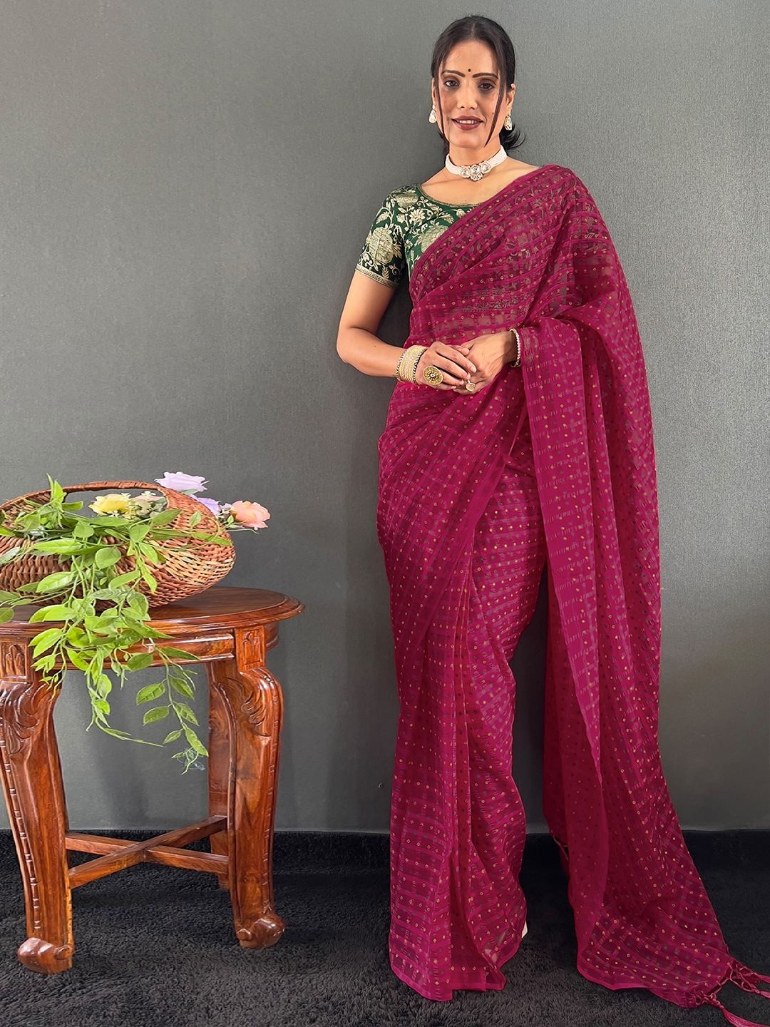 

Mitera Pure Georgette Bandhani Saree, Pink