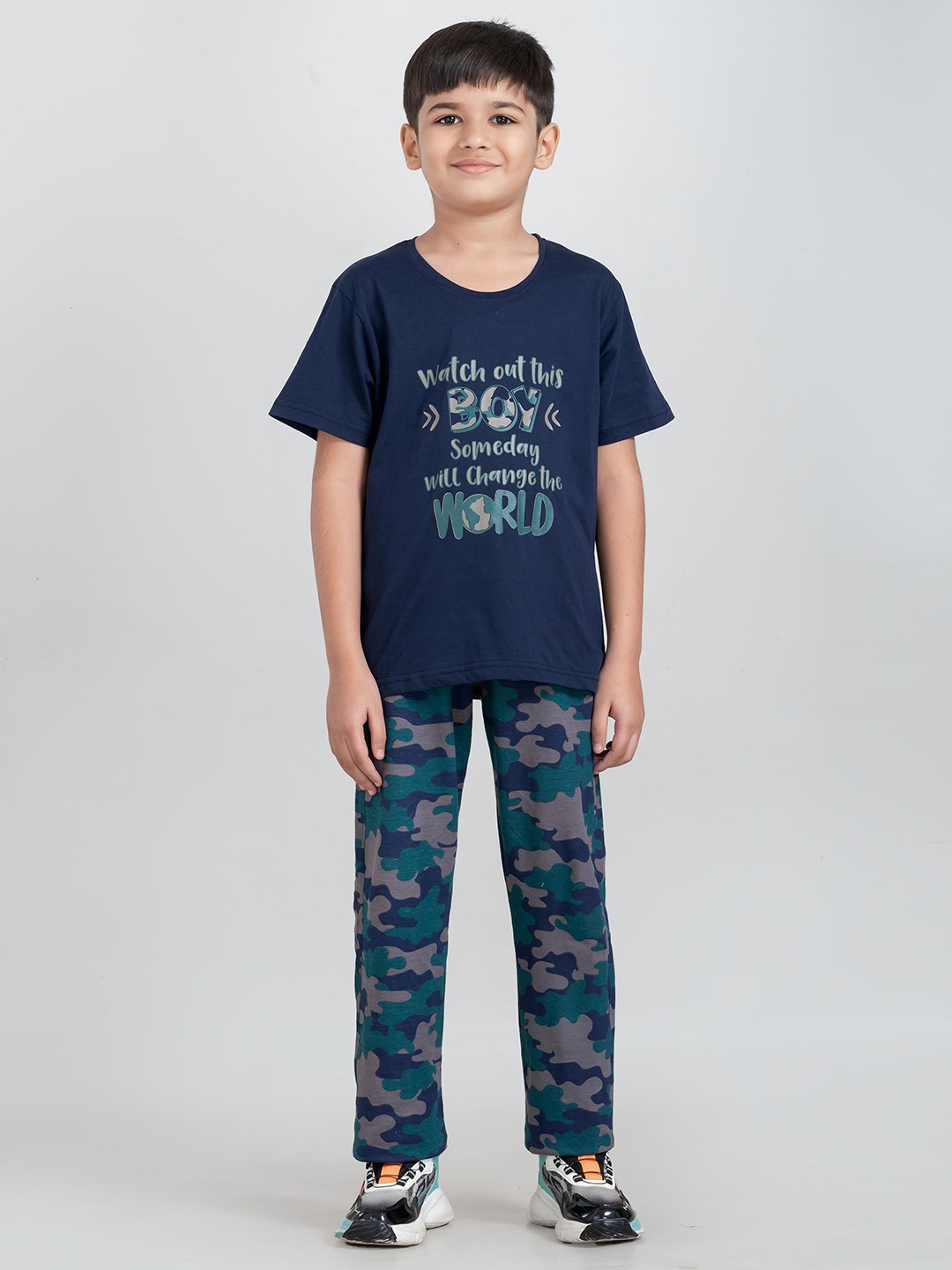 

Taatoom Boys Printed Round Neck Pure Cotton T-shirt With Trousers, Navy blue