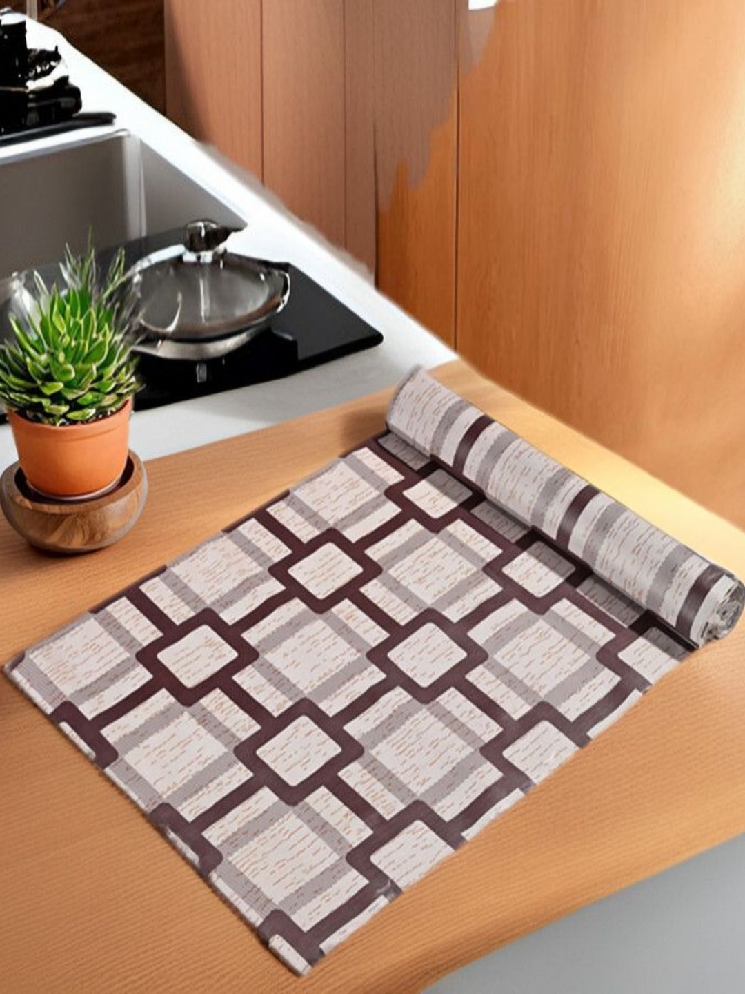 

REVEXO White & Brown Printed Water-Resistant Shelf Liner