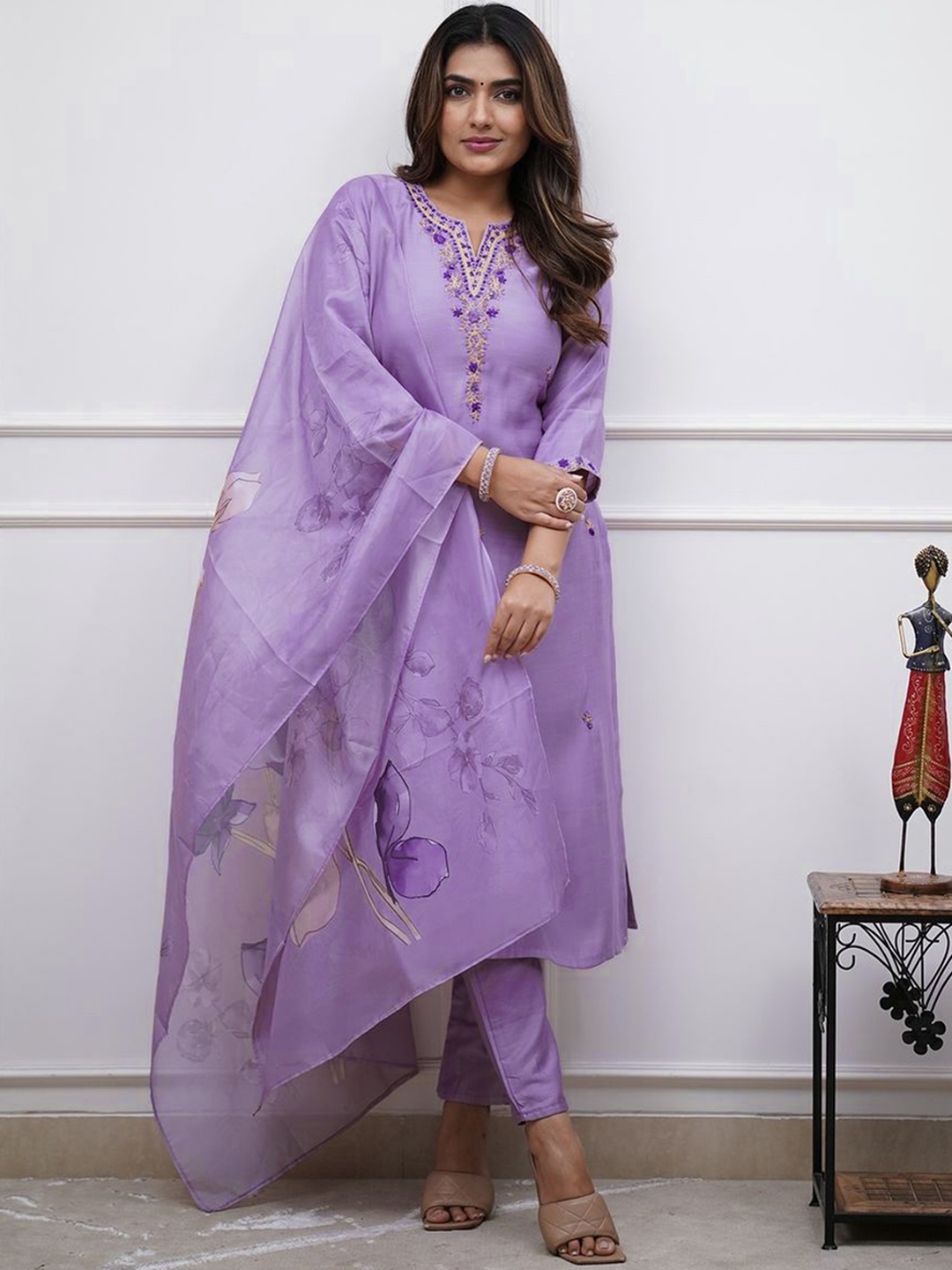 

Siya Fashion Floral Embroidered Notch Neck Kurta With Trousers & Dupatta, Purple