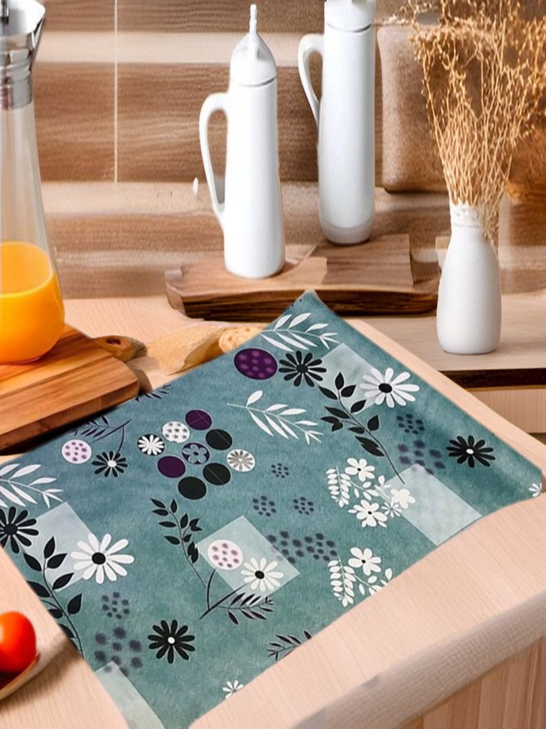 

REVEXO Grey & Green Printed Water-Resistant Shelf Liner