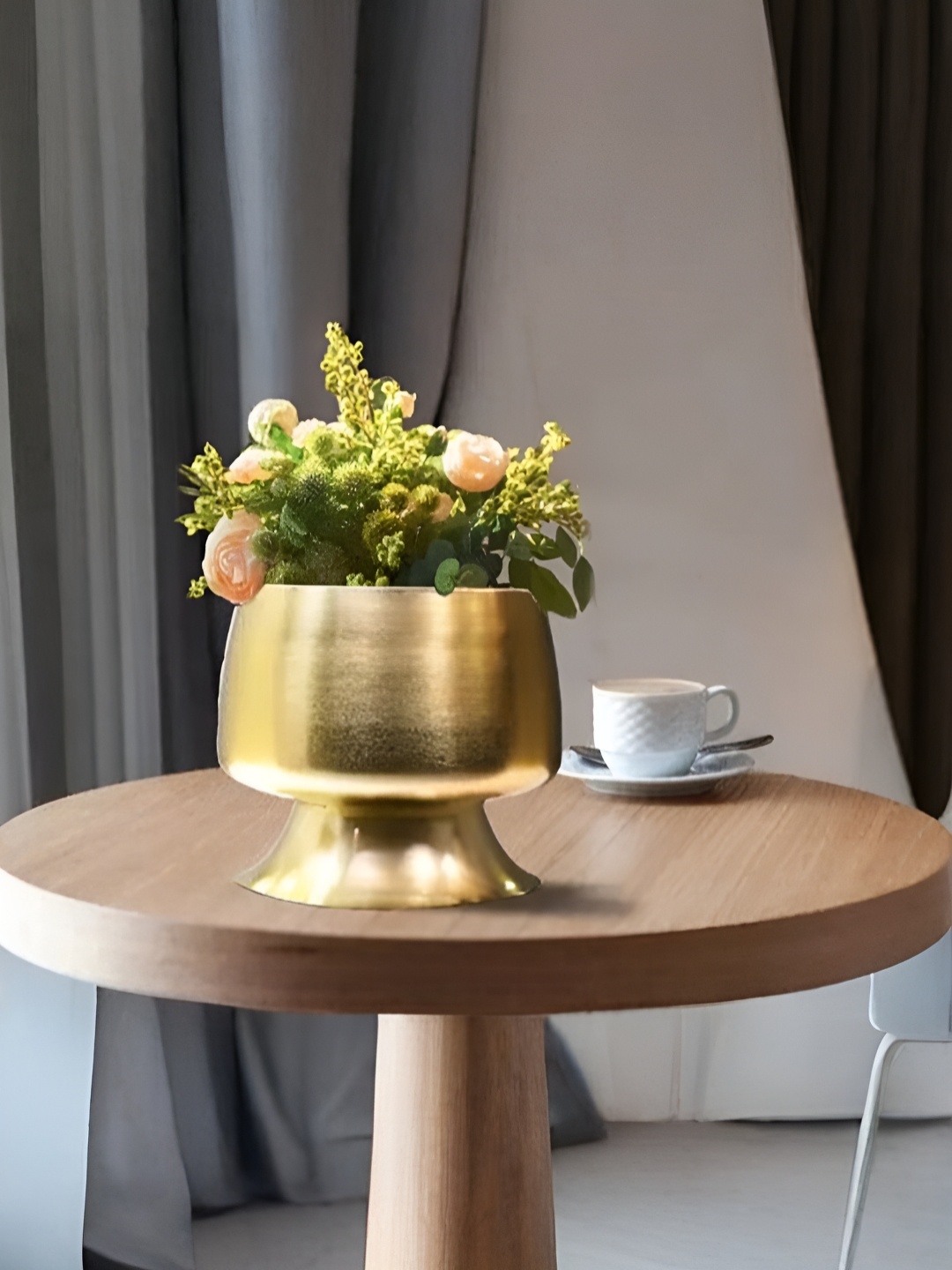 

Royaloak Gold-Toned Table Planter