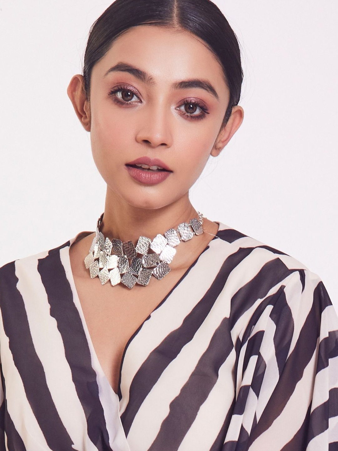 

House of Pehr Silver Plated Statement Etched Necklace