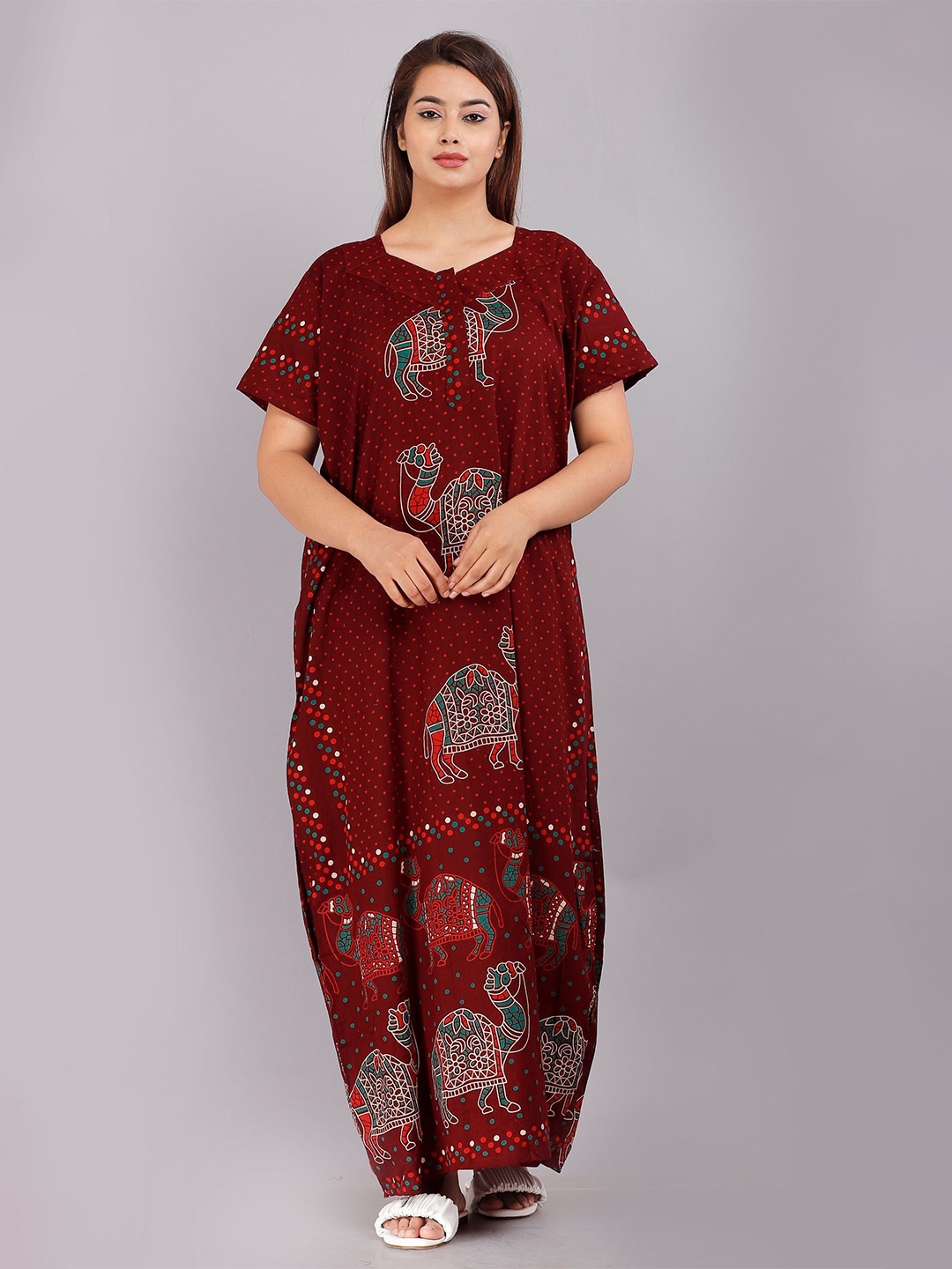 

PR PINK ROYAL Women Printed Maxi Nightdress, Maroon