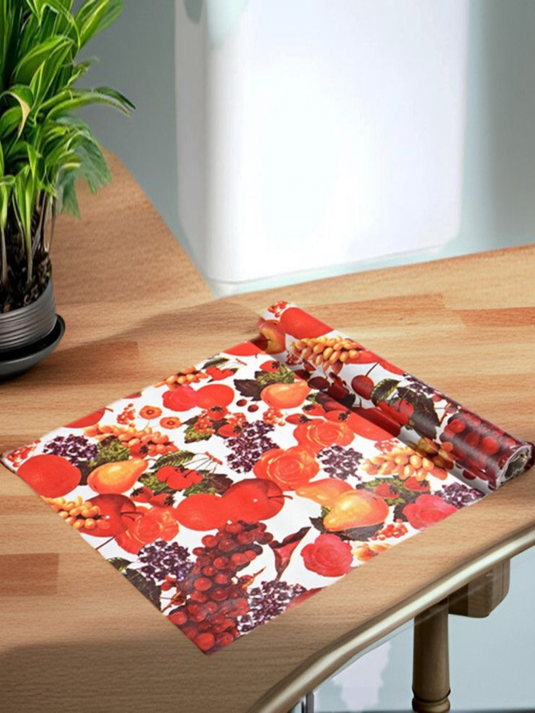 

REVEXO White & Red Printed Water-Resistant Shelf Liner
