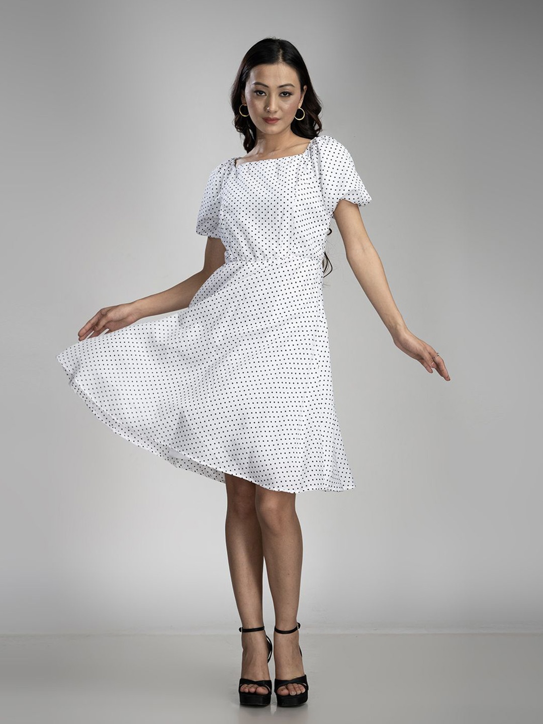 

KRISS-CROX Woman Geometric Printed A-Line Dress, White