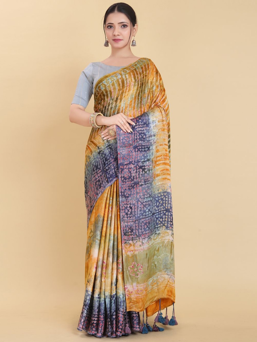 

Suha Satin Batik Printed Saree, Mustard
