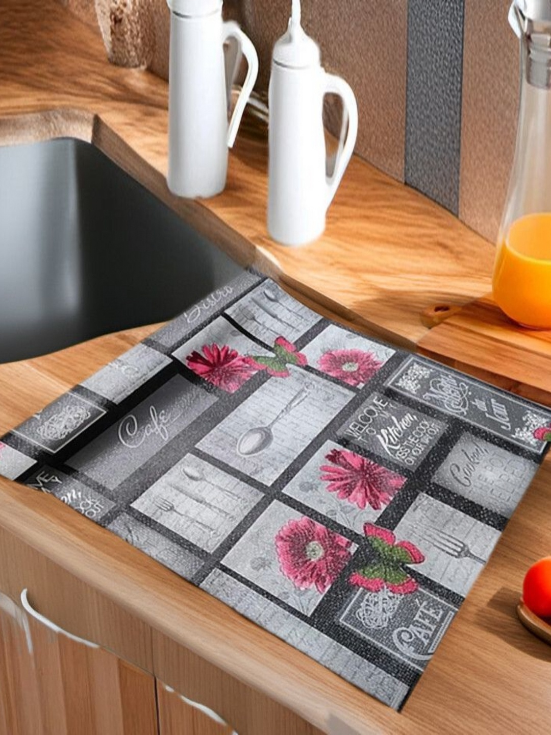 

REVEXO Grey & Pink Printed Water-Resistant Shelf Liner