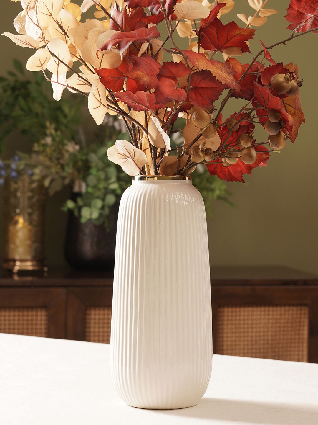 

Pure Home and Living White Ribbed Textured Ceramic Cylinder Shaped Large Flower Vase