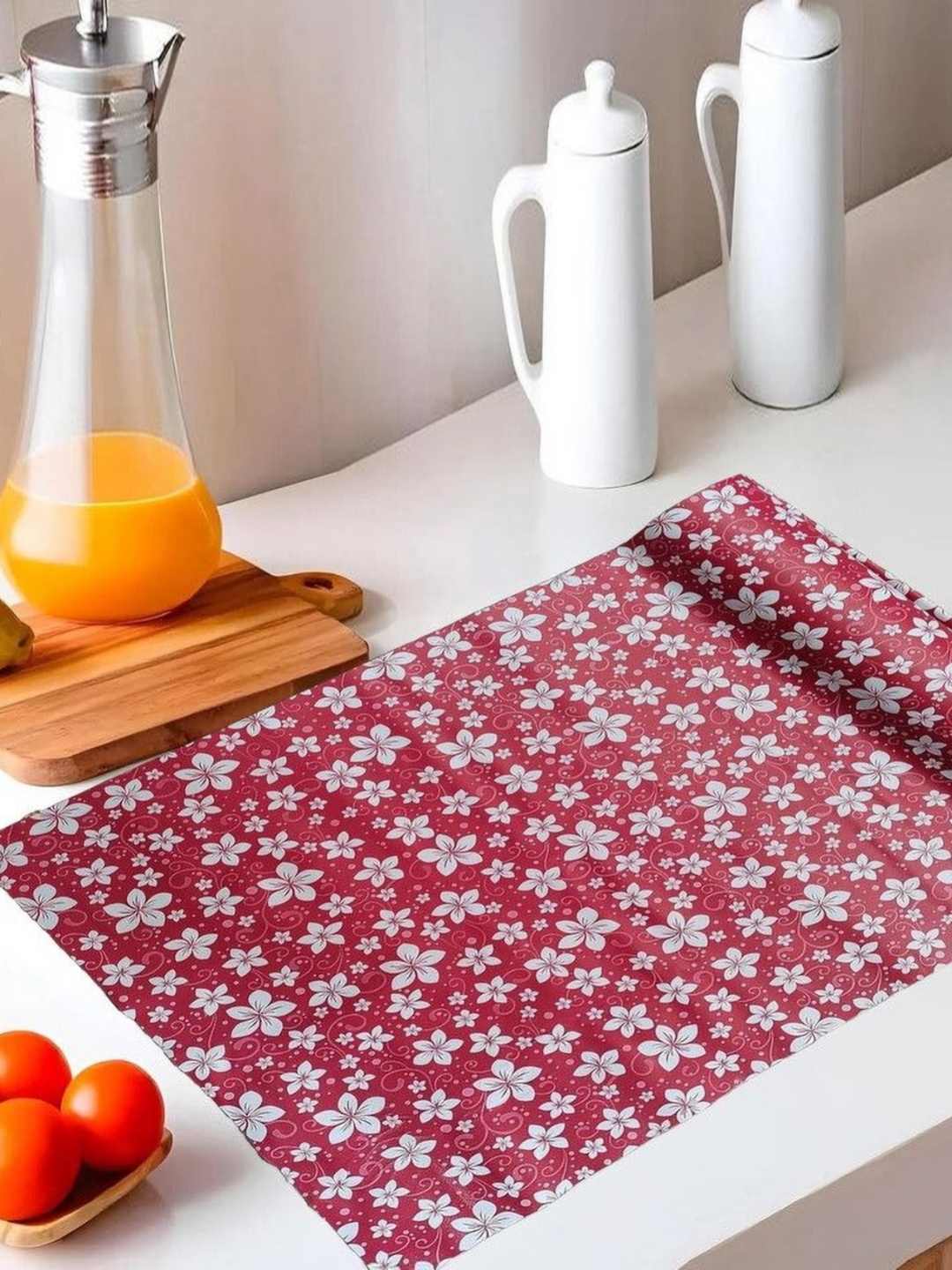 

REVEXO Maroon & Grey Printed Water-Resistant Shelf Liner