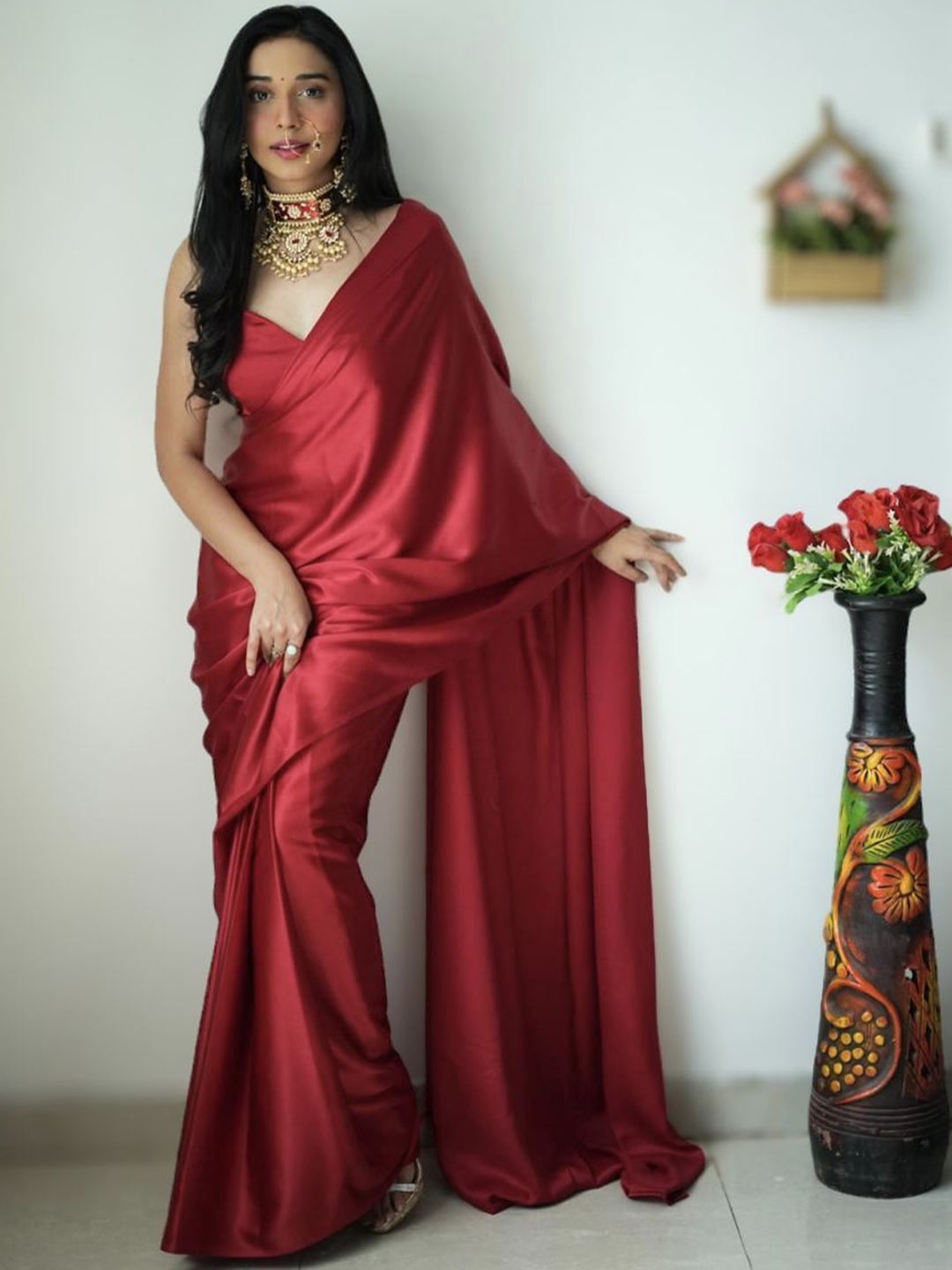 

SRILOK Tissue Tussar Saree With Blouse Piece, Red