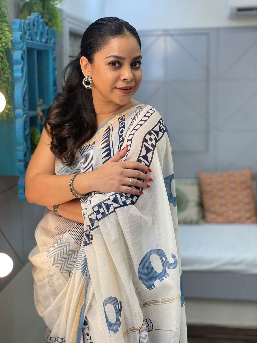 

Moda Rapido Ethnic Motifs Zari Pure Cotton Chanderi Saree, Blue