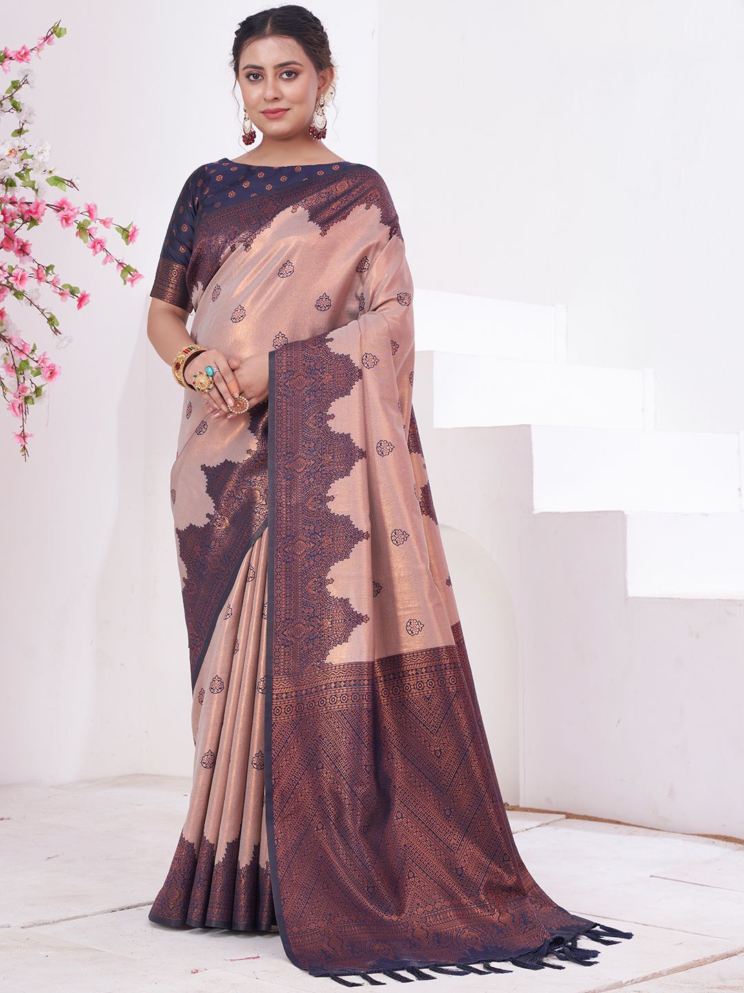 

LeeliPeeri Designer Ethnic Motifs Zari Silk Blend Kanjeevaram Saree, Beige