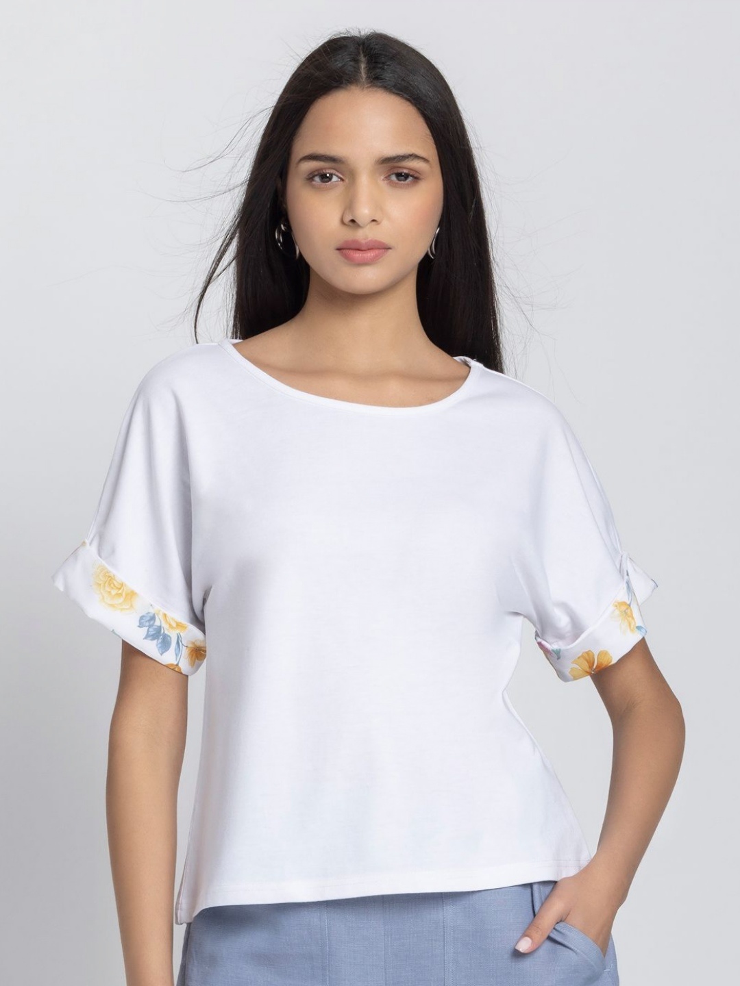 

SHAYE Women Solid Round Neck Cotton Relaxed Fit T-shirt, White