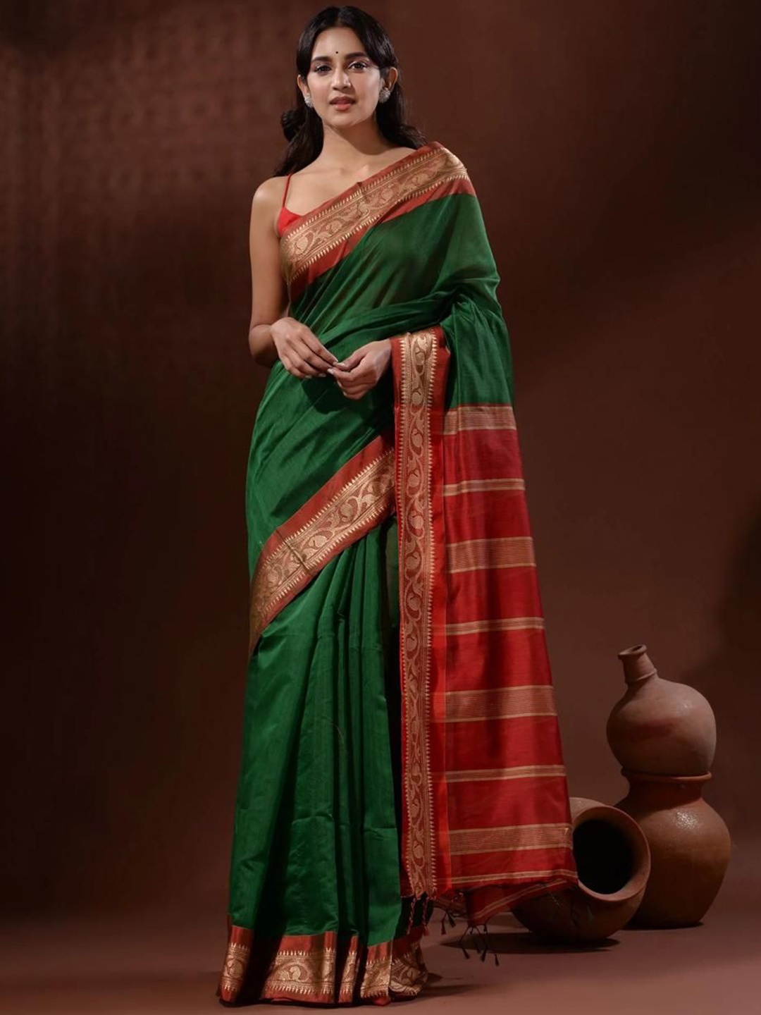 

SRILOK Zari Pure Cotton Handloom Khadi Saree, Green