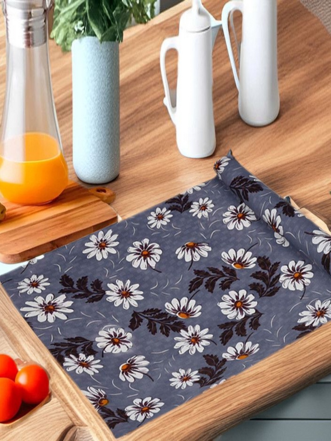 

REVEXO Grey & White Printed Water-Resistant Shelf Liner
