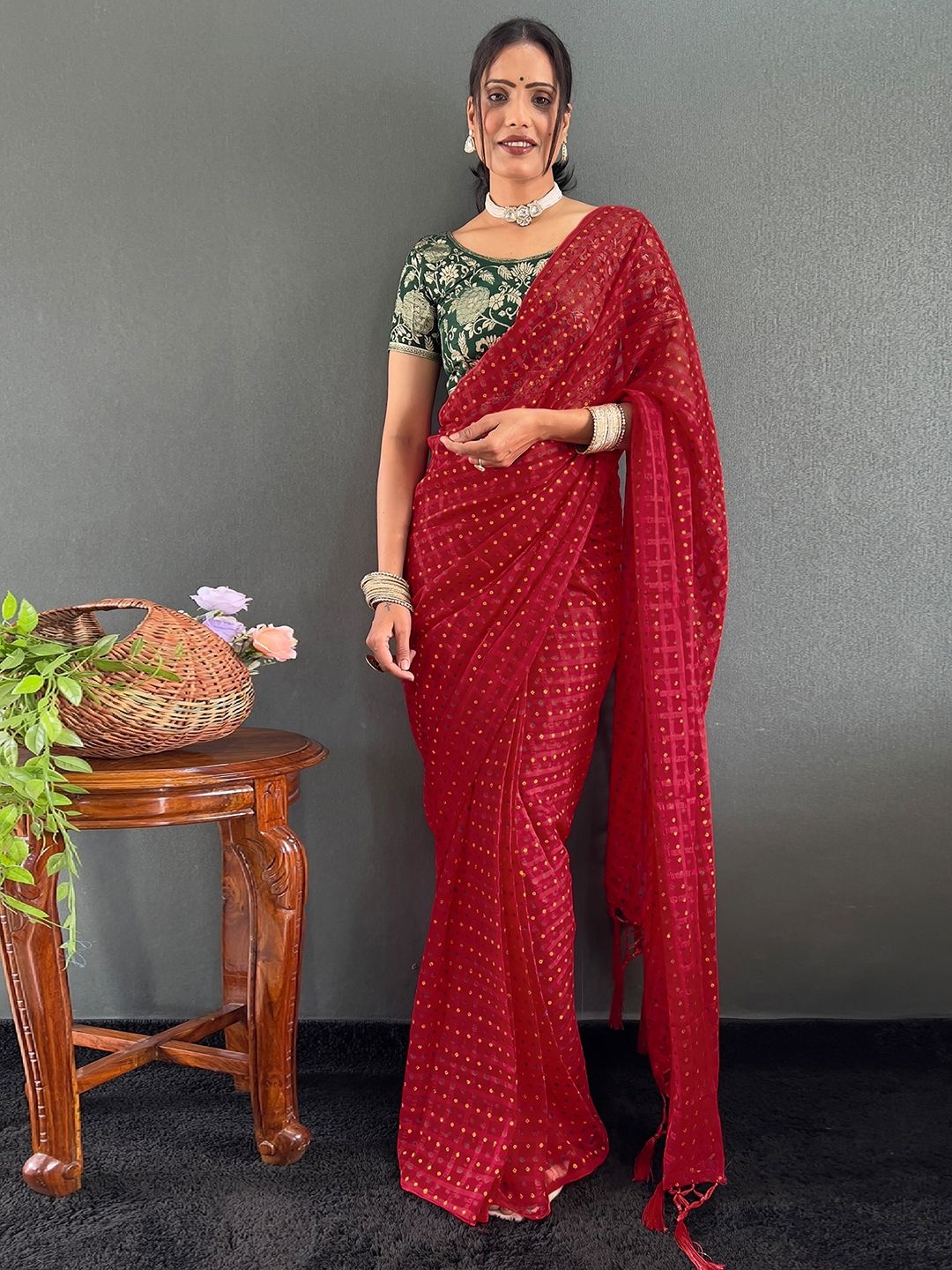 

Mitera Bandhani Pure Georgette Bandhani Saree, Maroon