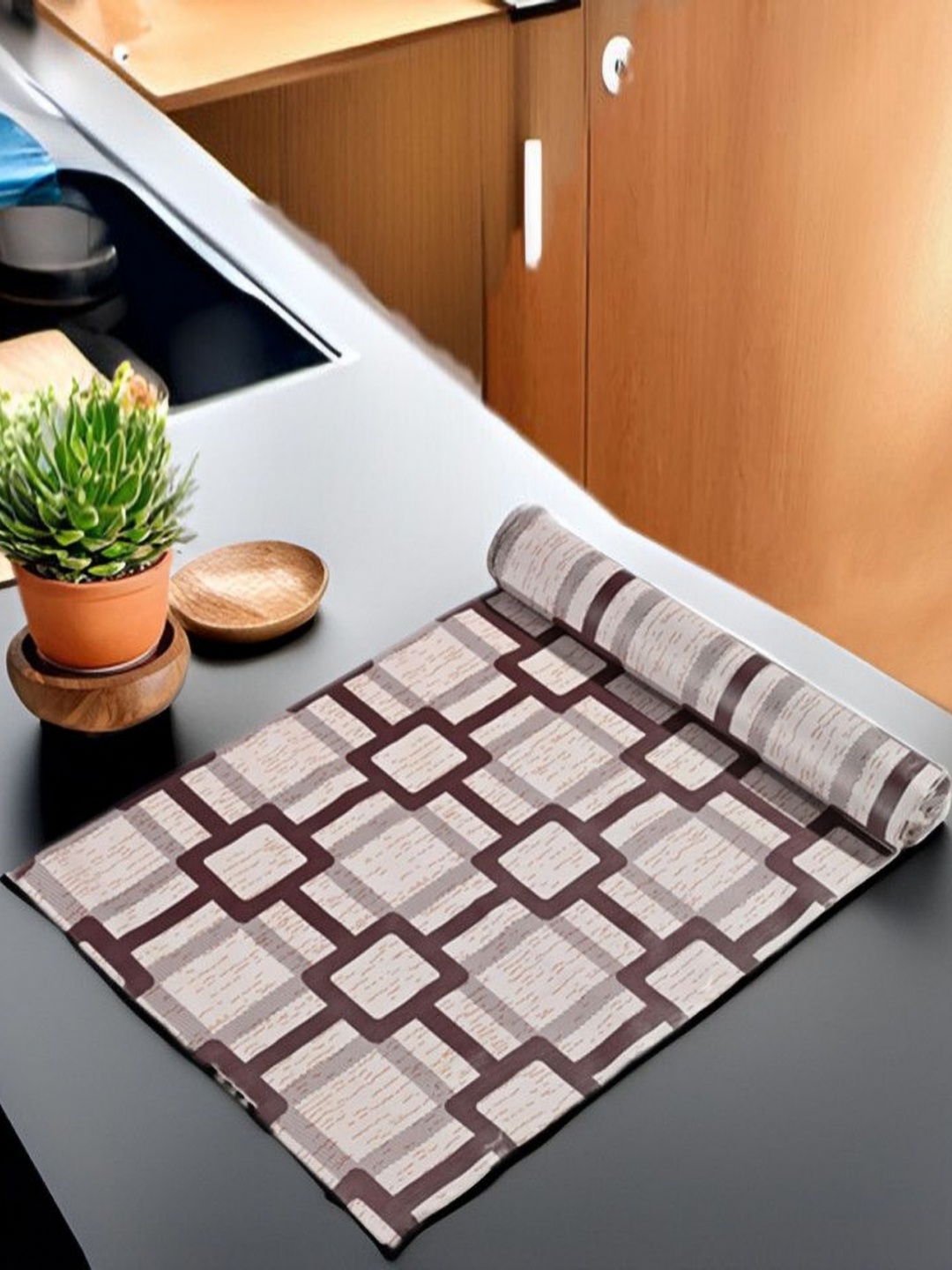 

REVEXO Beige & Brown Printed Water-Resistant Shelf Liner