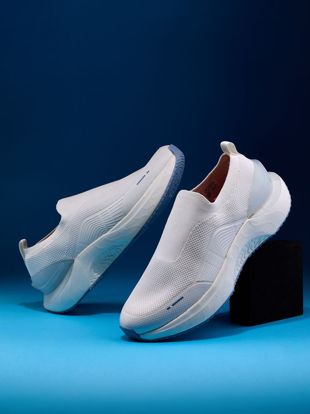 

Campus Men Mesh Woven Design Slip-On Sneakers, White