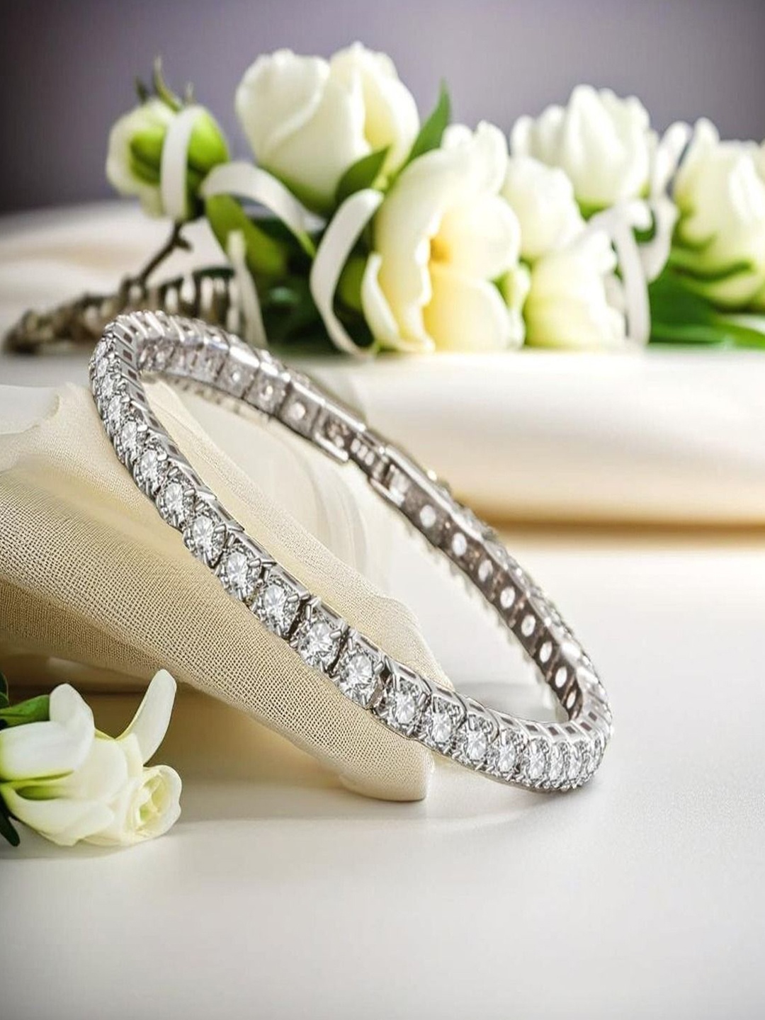 

DressBerry Women Cubic Zirconia Antique Silver-Plated Wraparound Bracelet