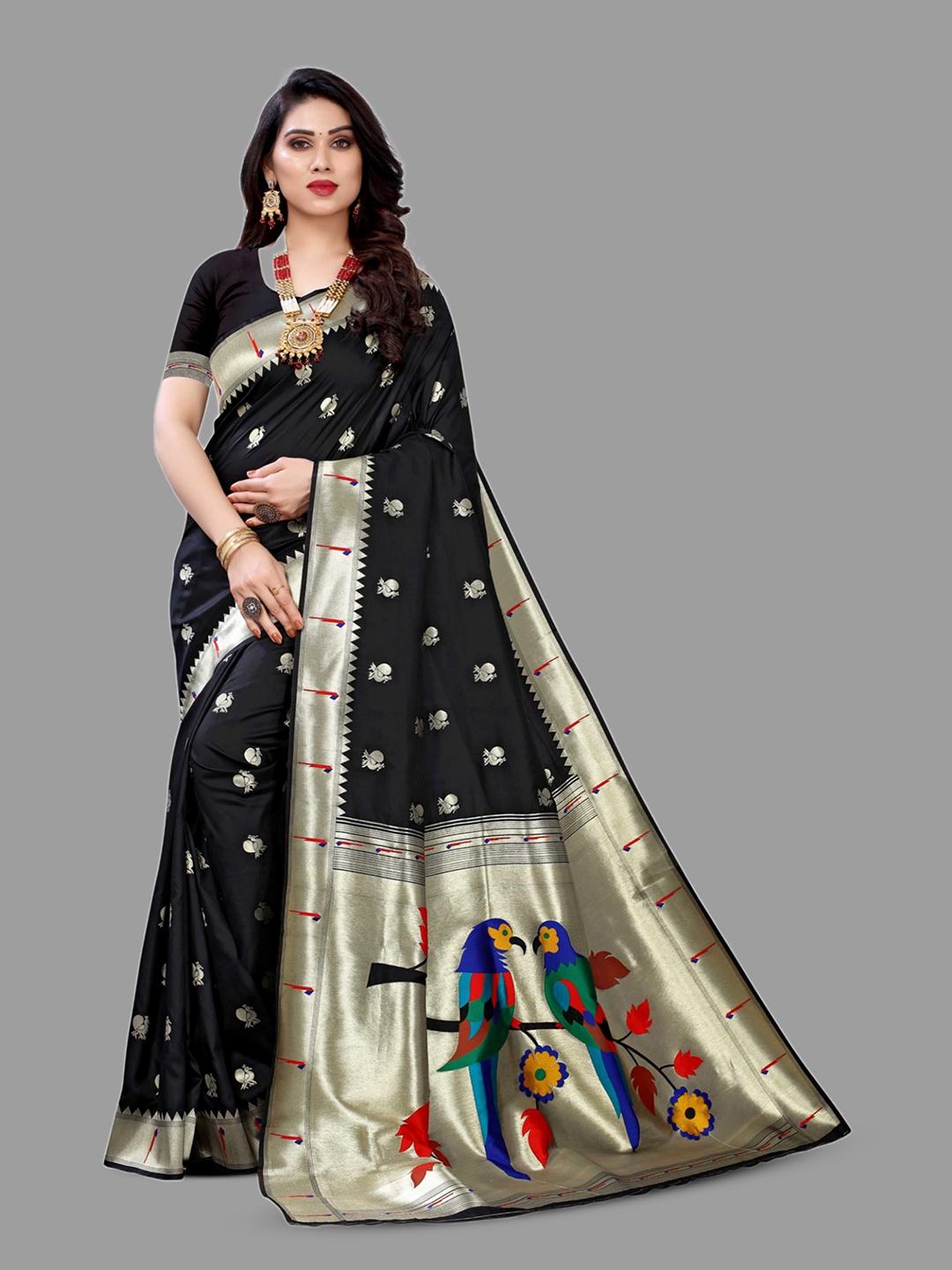 

DIVASTRI Woven Design Zari Silk Blend Paithani Saree, Black