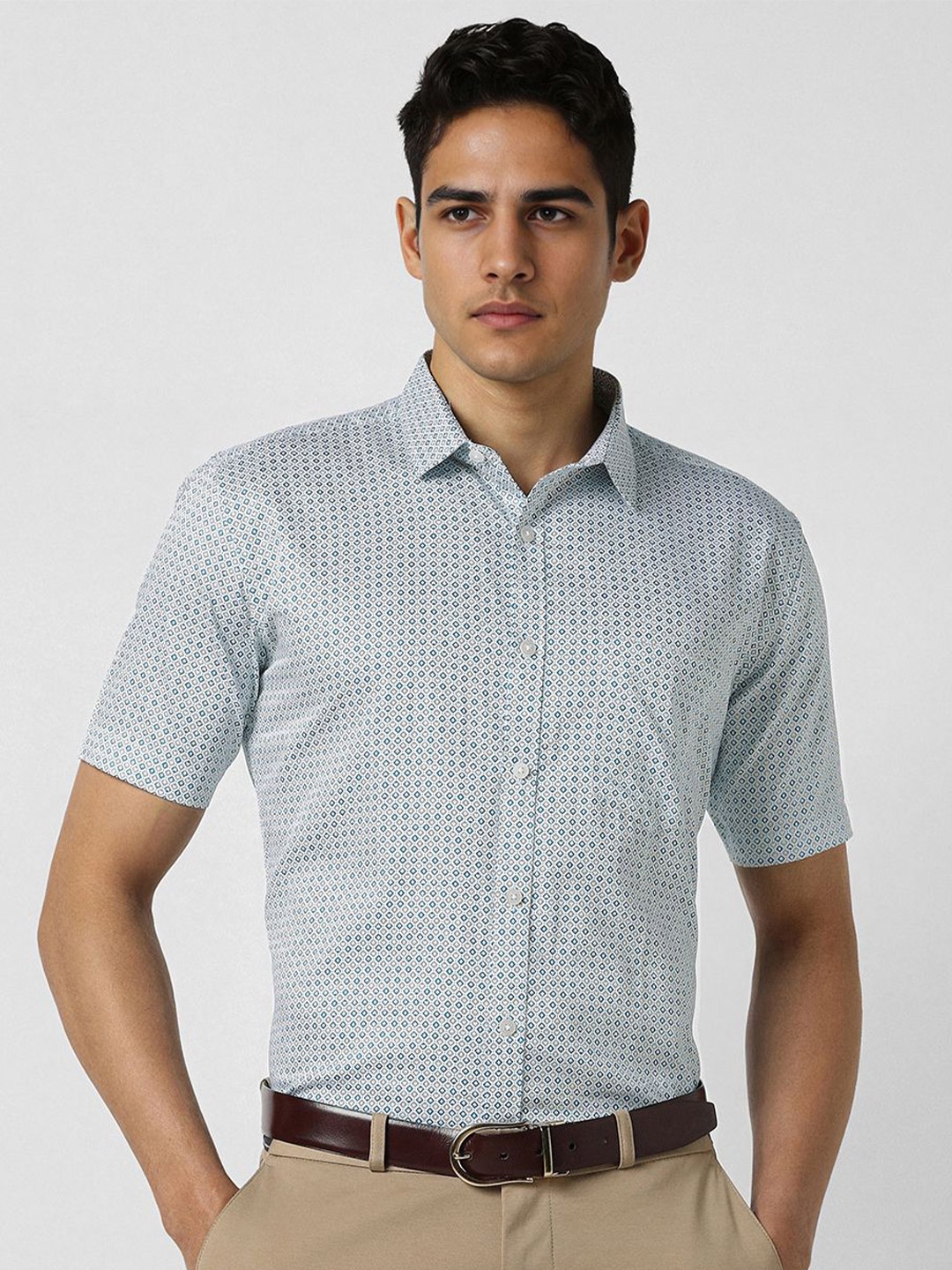 

V Dot Men Slim Fit Spread Collar Geometric Printed Cotton Formal Shirt, White