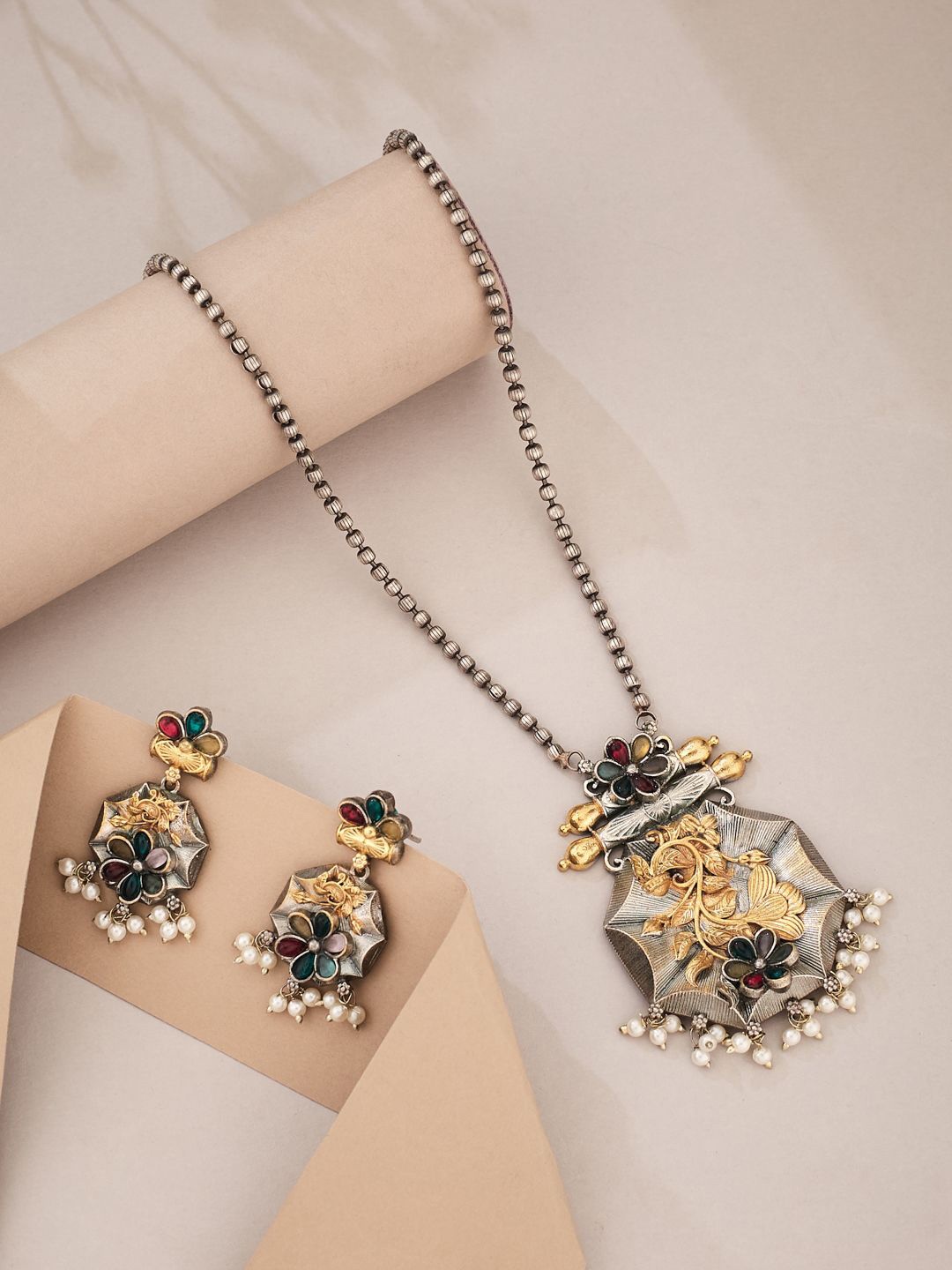 

ATIBELLE Silver-Plated Stones Studded & Beaded Jewellery Set