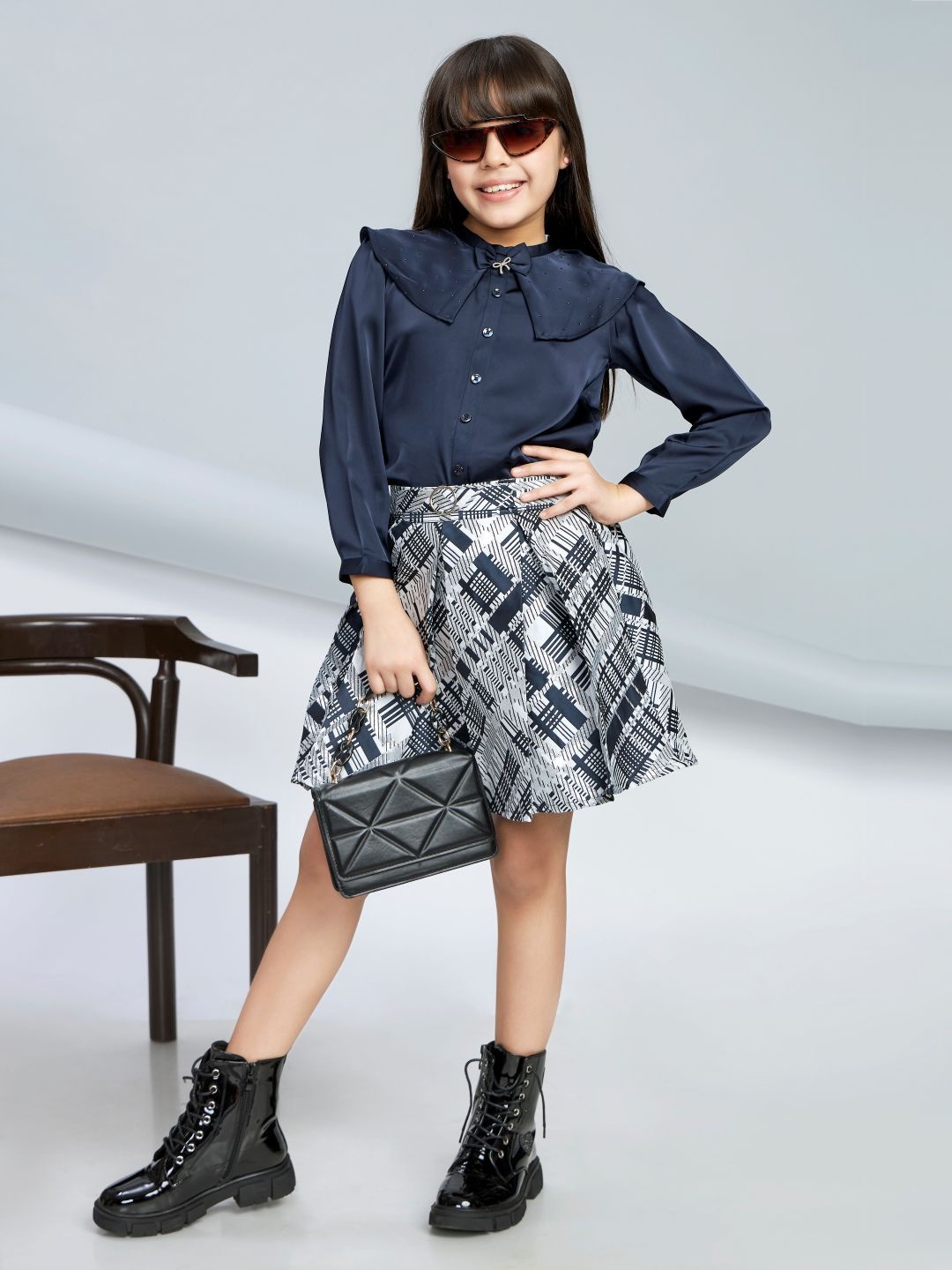 

Peppermint Girls Autumn Winter Round Neck Shirt With Skirt, Navy blue