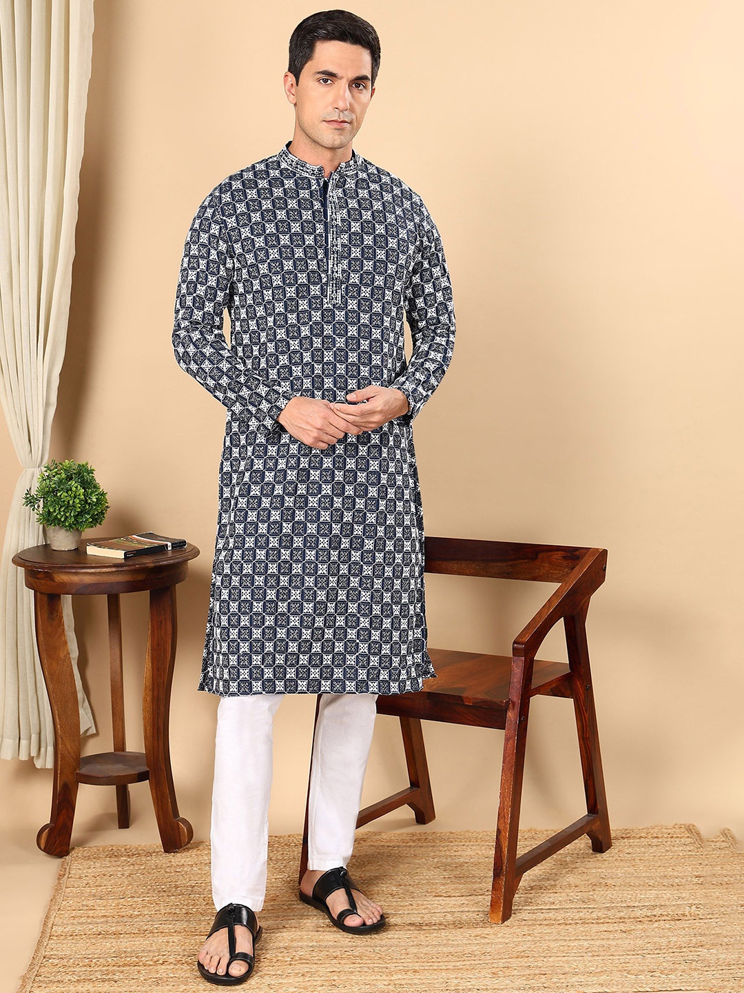 

TATTVA Embroidered Mandarin Collar Straight Thread Work Pure Cotton Kurta With Pyjamas, Navy blue