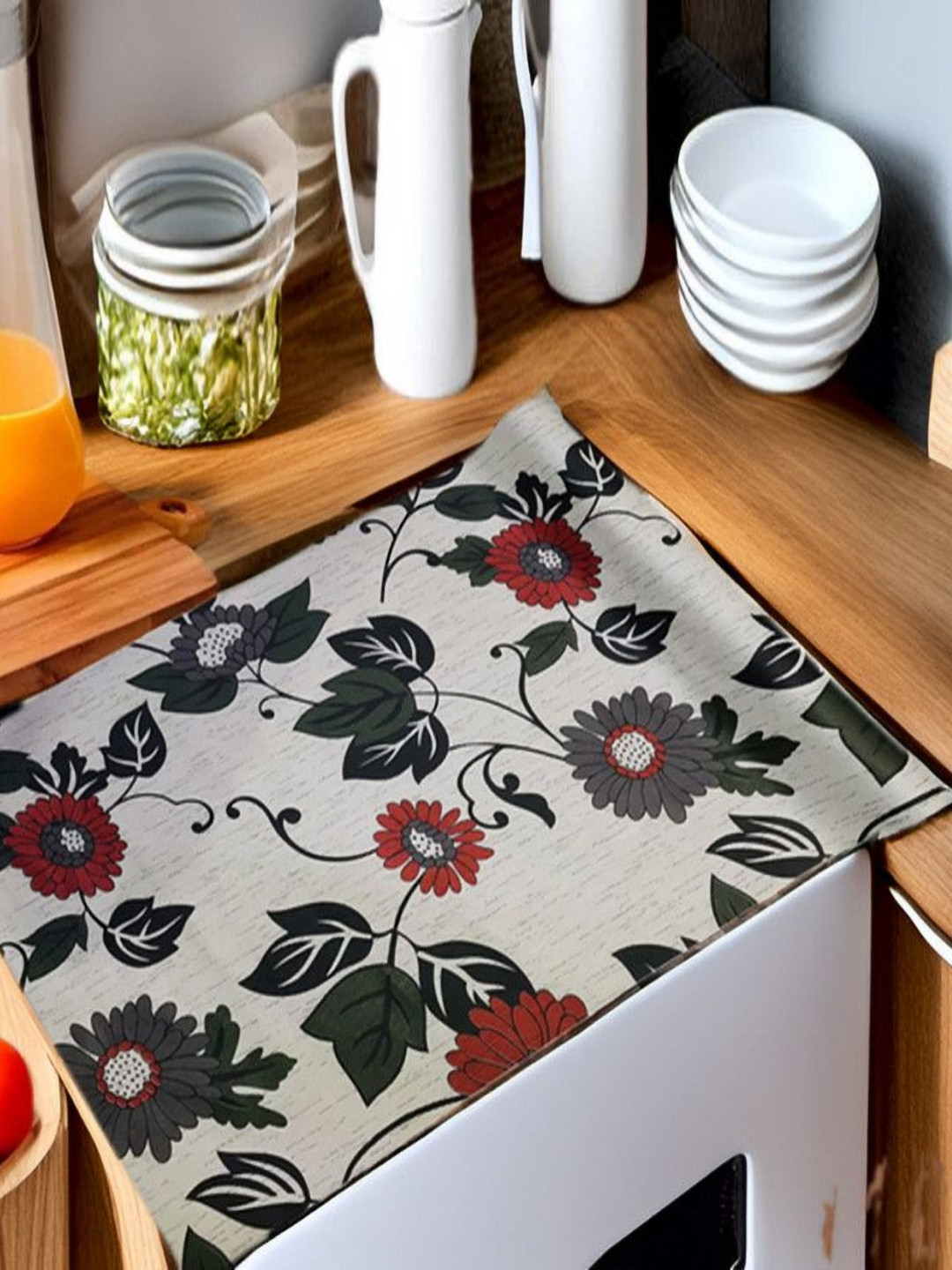 

REVEXO Grey & Red Printed Water-Resistant Shelf Liner