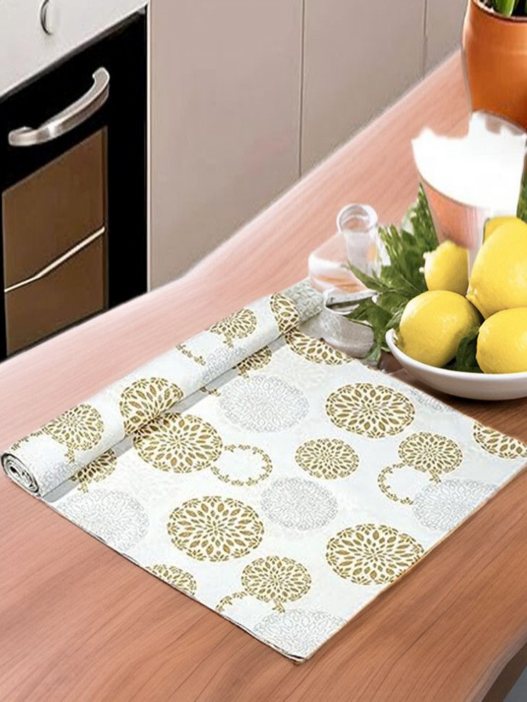 

REVEXO White & Green Printed Water-Resistant Shelf Liner