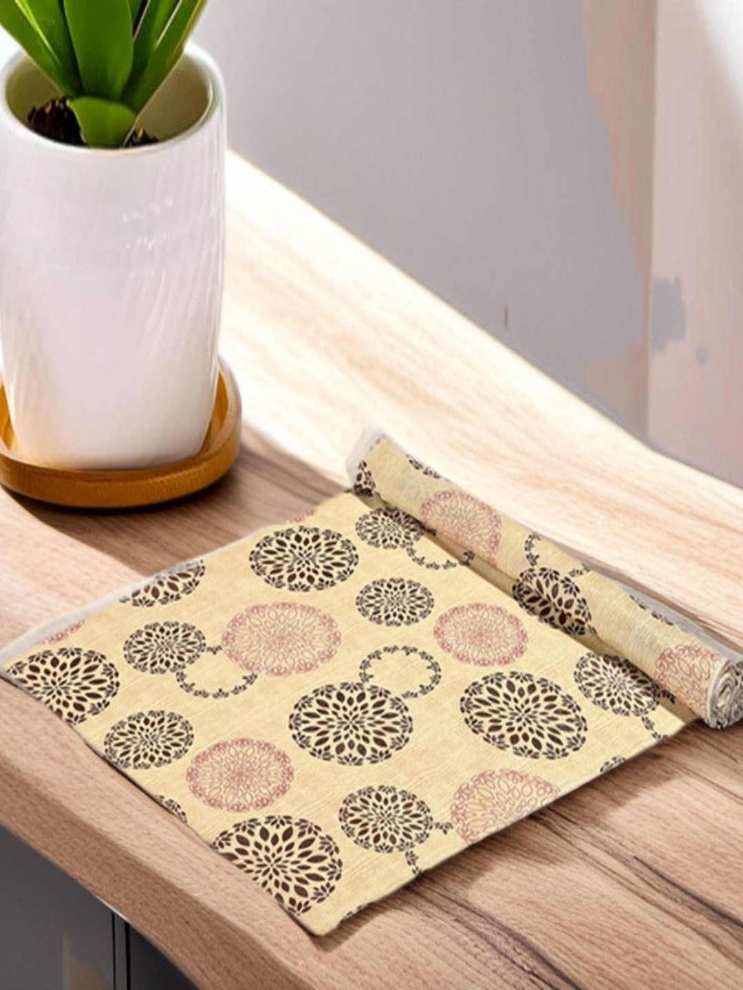 

REVEXO Grey & Beige Printed Water-Resistant Shelf Liner