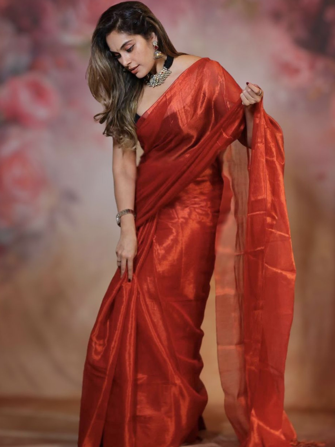 

SRILOK Tissue Handloom Tussar Saree, Red