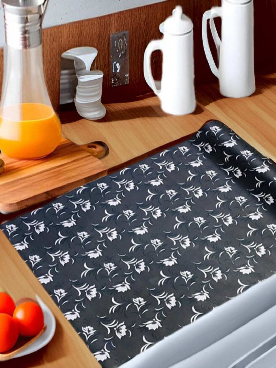 

REVEXO Grey & White Printed Water-Resistant Shelf Liner