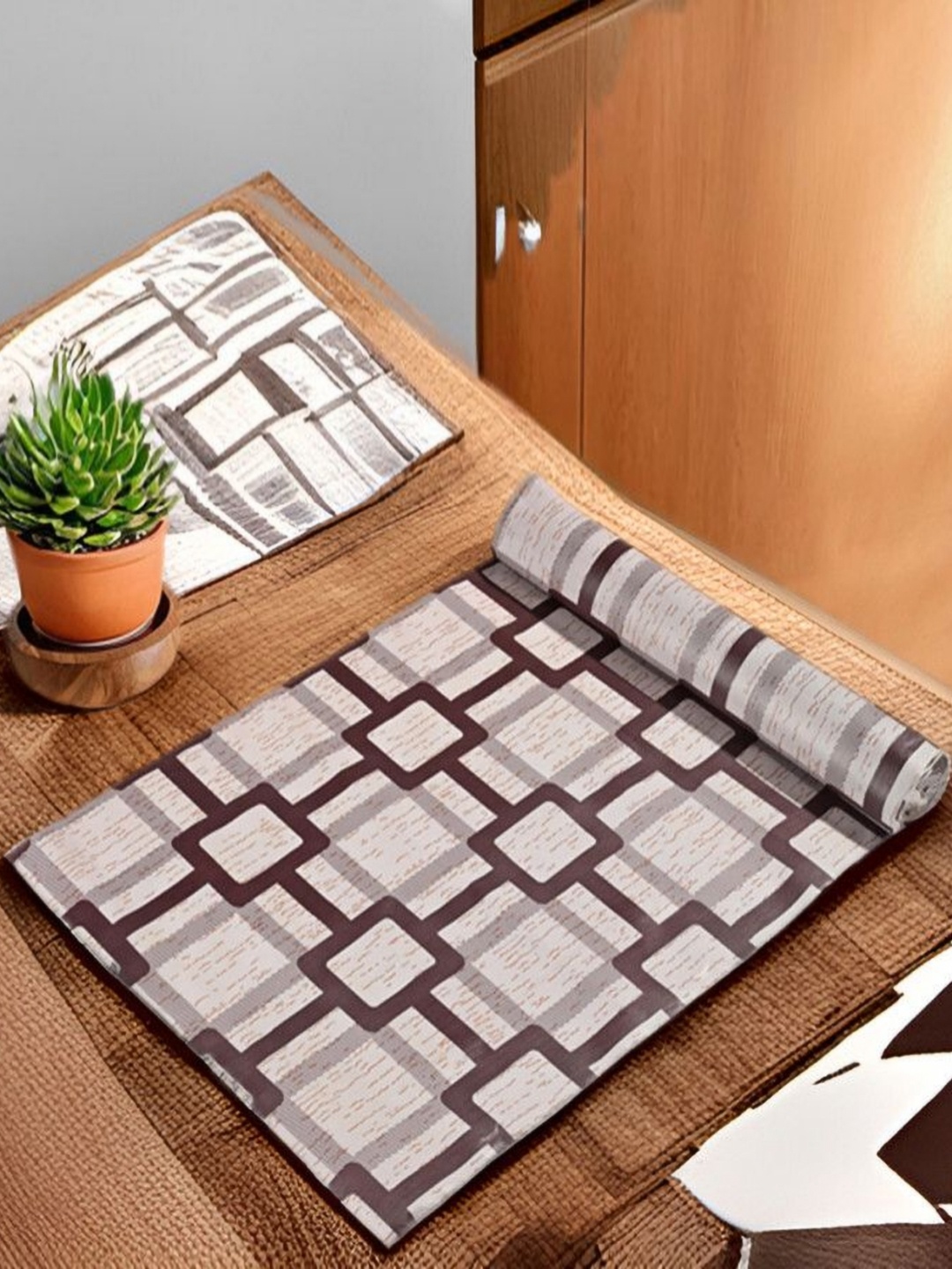 

REVEXO Beige & Brown Printed Water-Resistant Shelf Liner