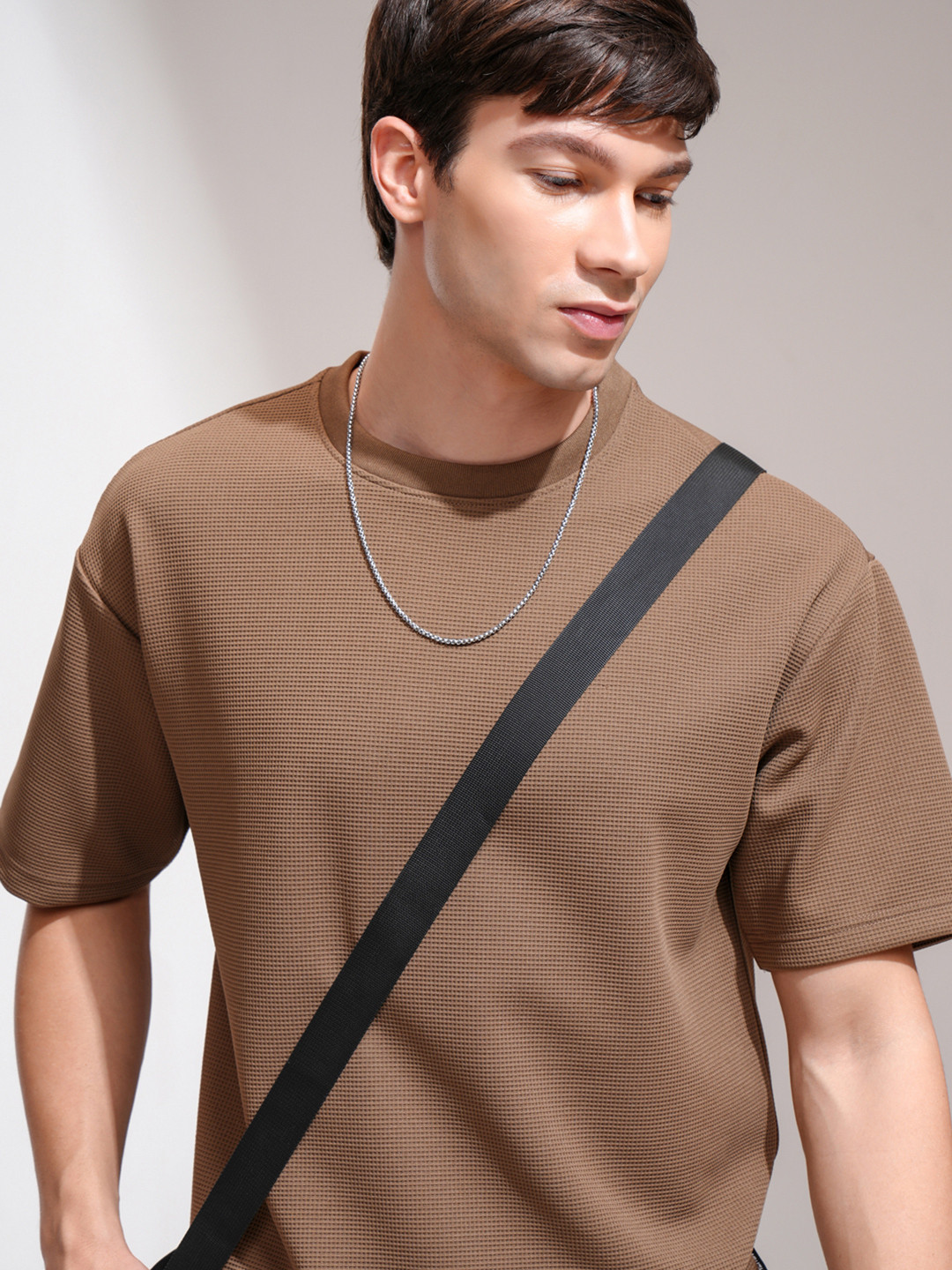 

HIGHLANDER Men Self Design Round Neck Relaxed Fit T-shirt, Brown