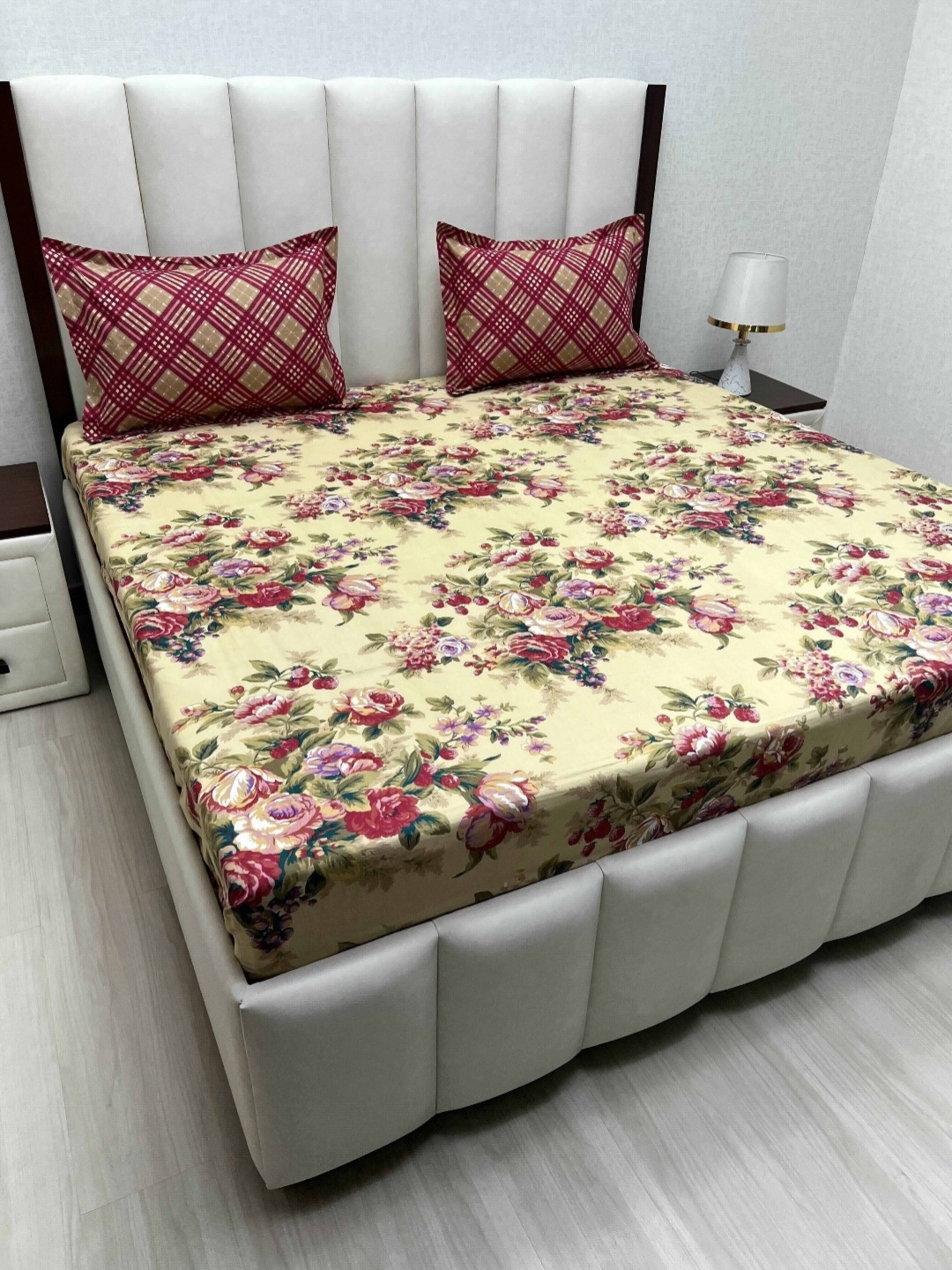 

Pure Decor Leisure Fur Beige &Green Printed Microfiber 220TC King Bedsheet Set 2.74mX2.74m