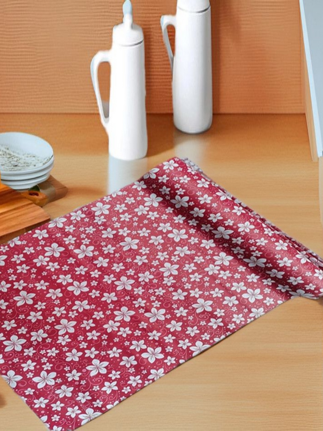 

REVEXO Pink & White Printed Water-Resistant Shelf Liner