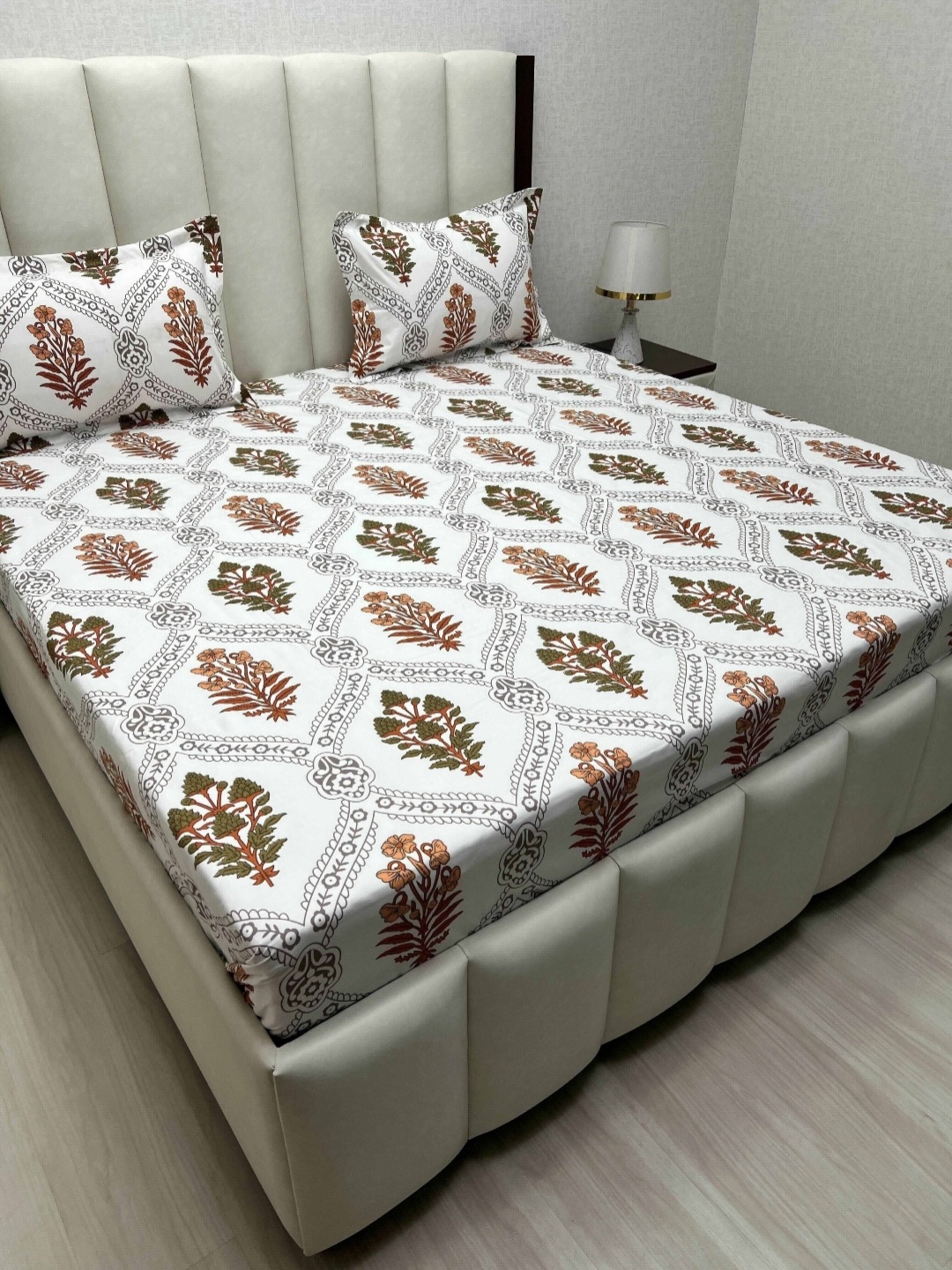 

Pure Decor Amulya White & Brown Printed Microfiber 300 TC Queen Bedsheet Set 2.28m x 2.54m