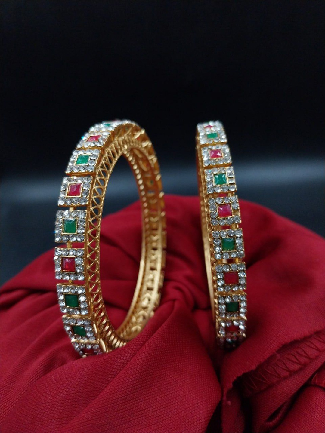 

Anouk Set Of 2 Gold-Plated Stone-Studded Bangles