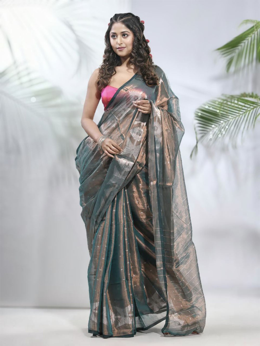 

SRILOK Floral Tissue Tussar Saree, Green