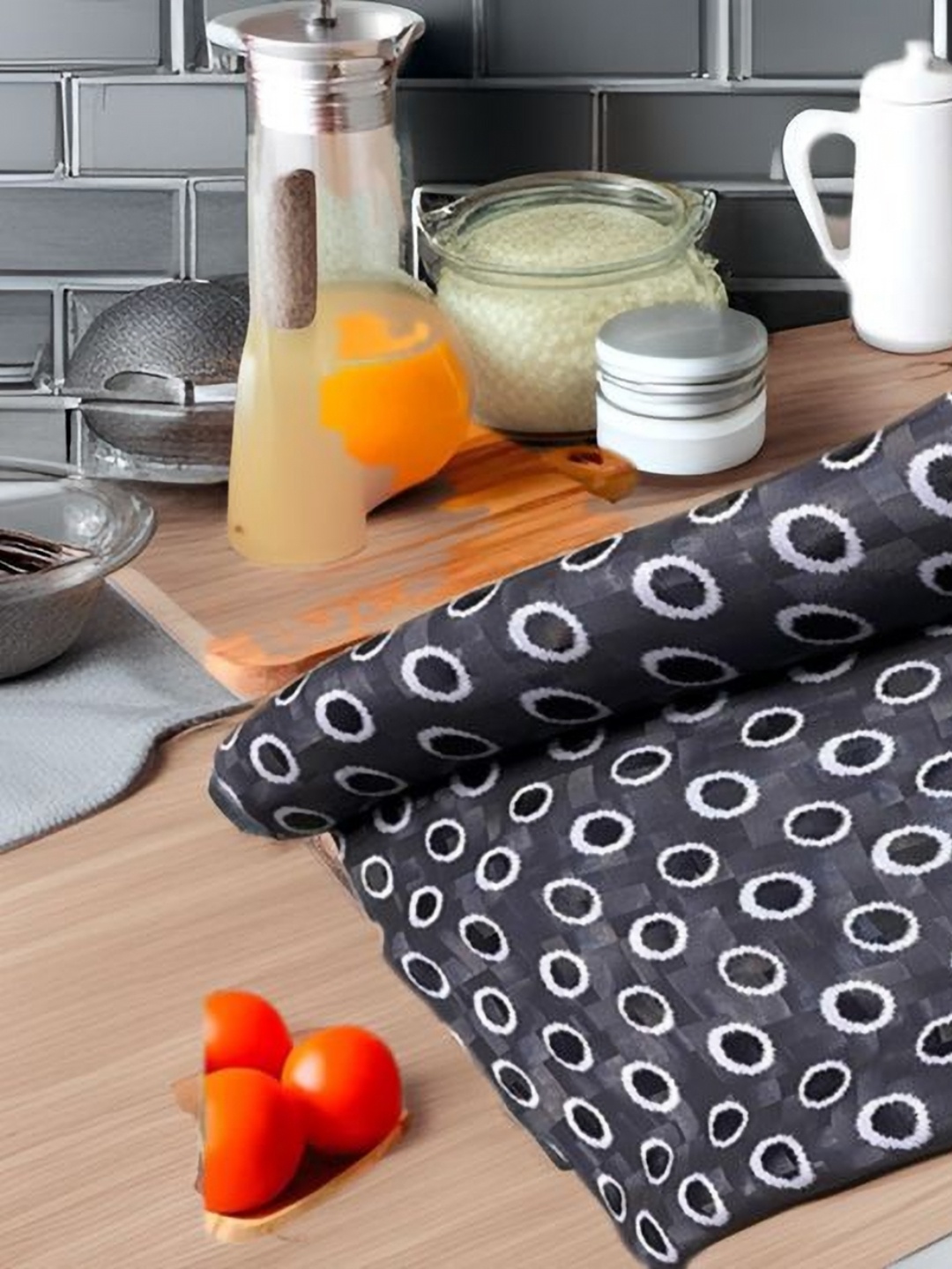 

REVEXO Grey & White Printed Water-Resistant Shelf Liner