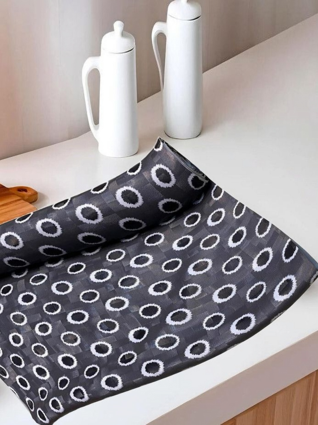 

REVEXO Grey & White Printed Water-Resistant Shelf Liner