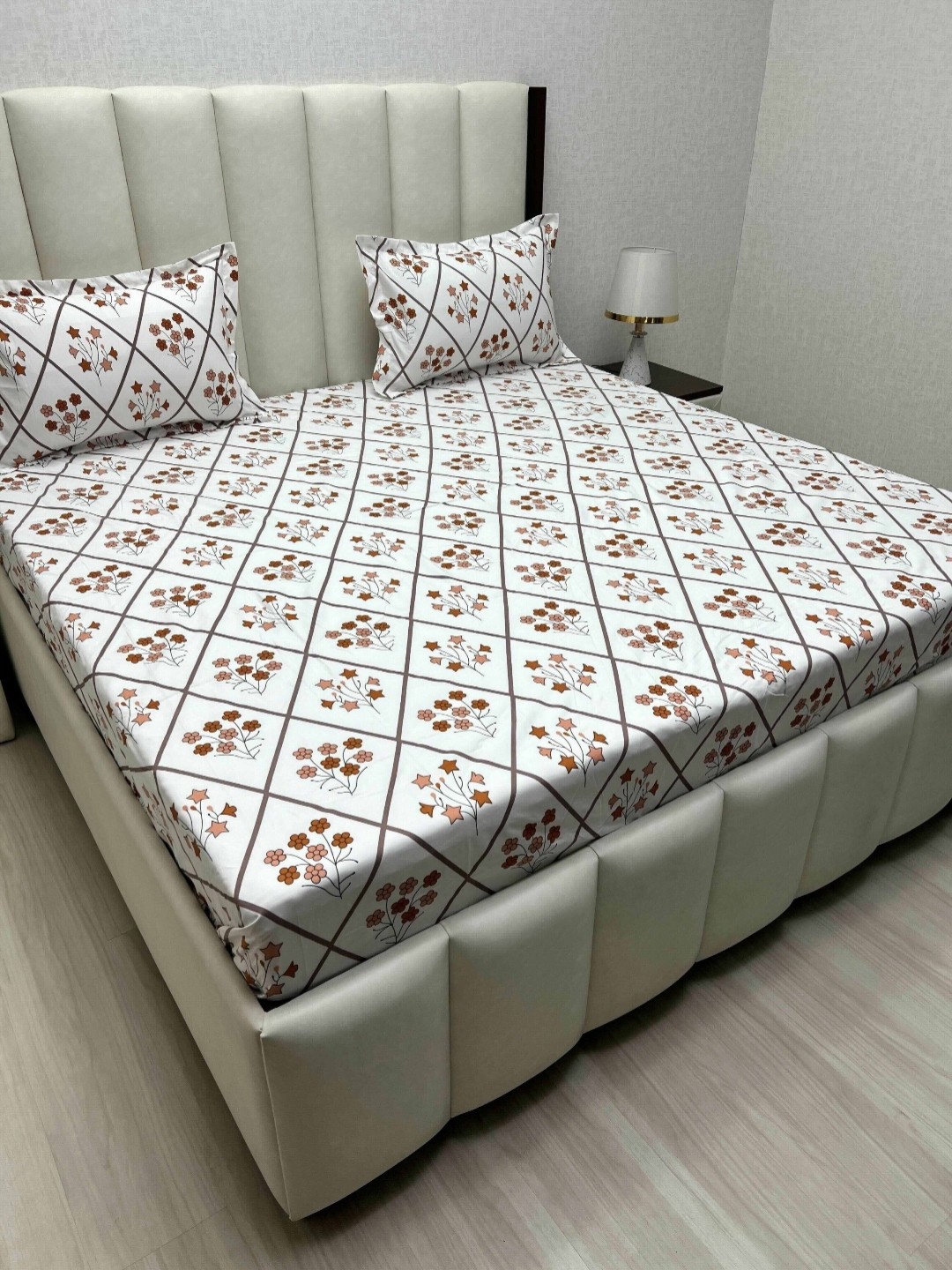 

Pure Decor Amulya White Floral Printed Microfiber 300 TC Queen Bedsheet Set 2.54 x 2.28 m