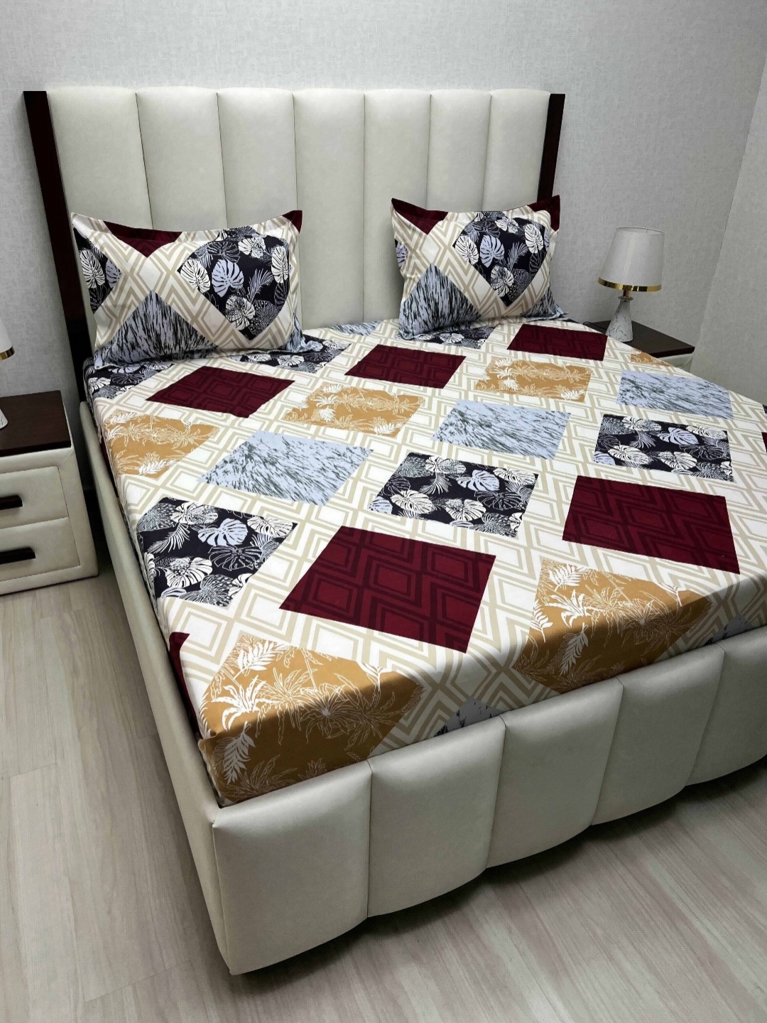 

Pure Decor Amulya White & Brown Printed Microfiber 220 TC Queen Bedsheet Set 2.28m X 2.54m